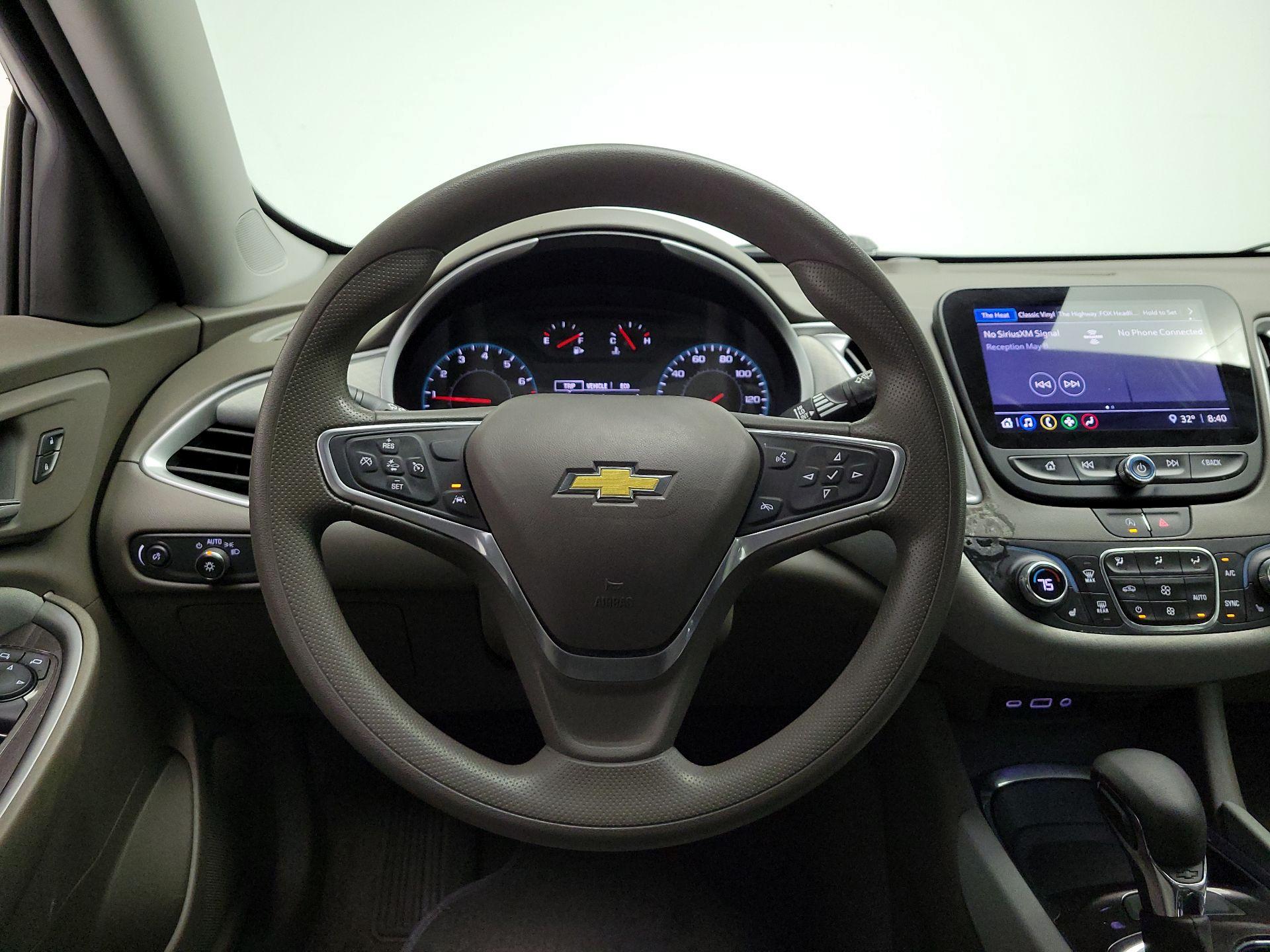 Thumbnail: 2023 Chevrolet Malibu - 10