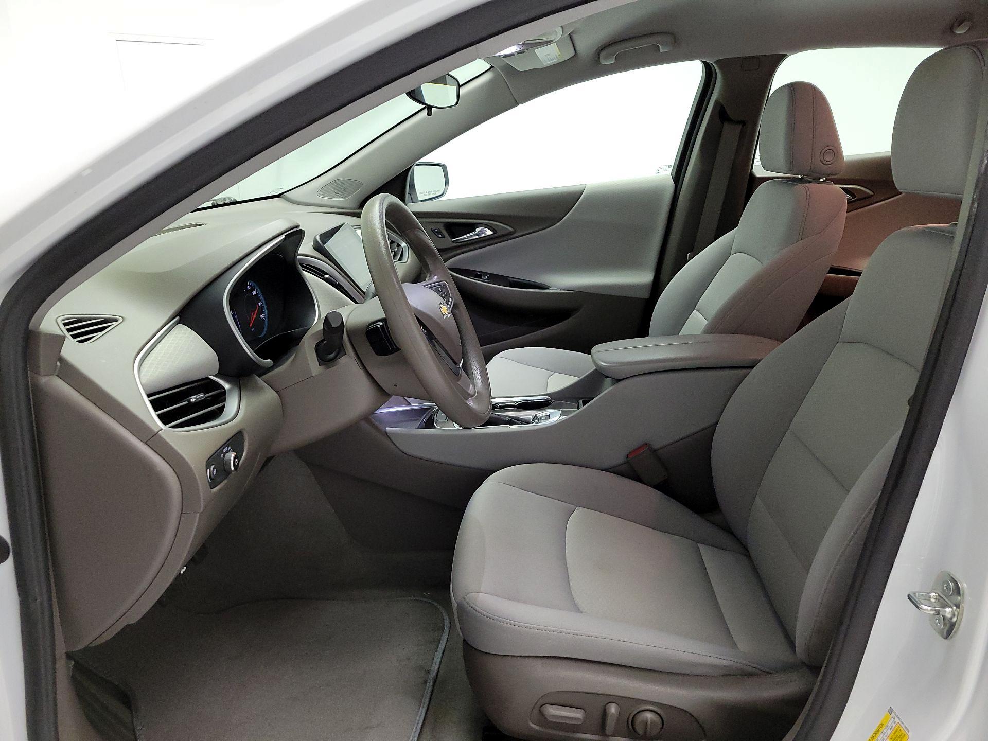 Thumbnail: 2023 Chevrolet Malibu - 11