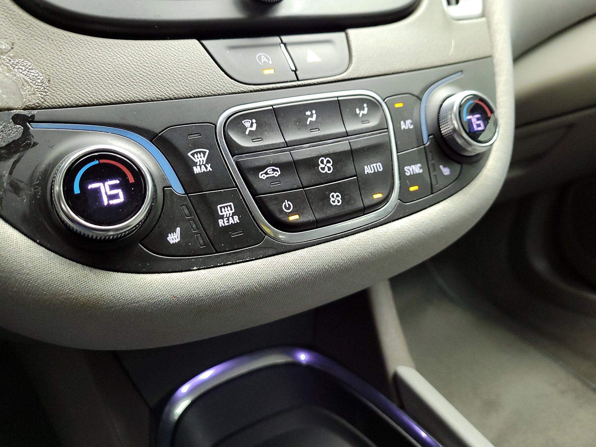 Thumbnail: 2023 Chevrolet Malibu - 15