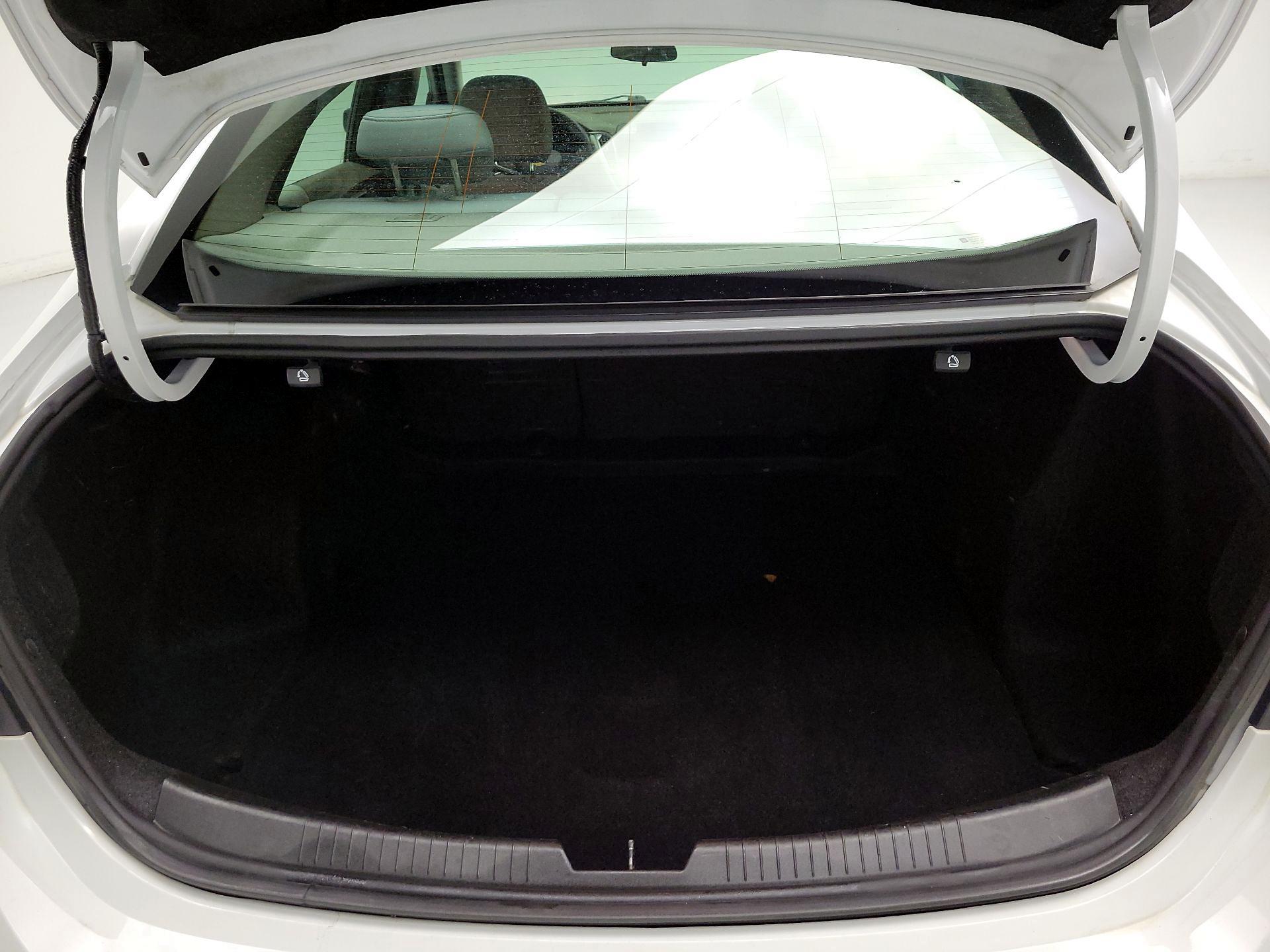 Thumbnail: 2023 Chevrolet Malibu - 19