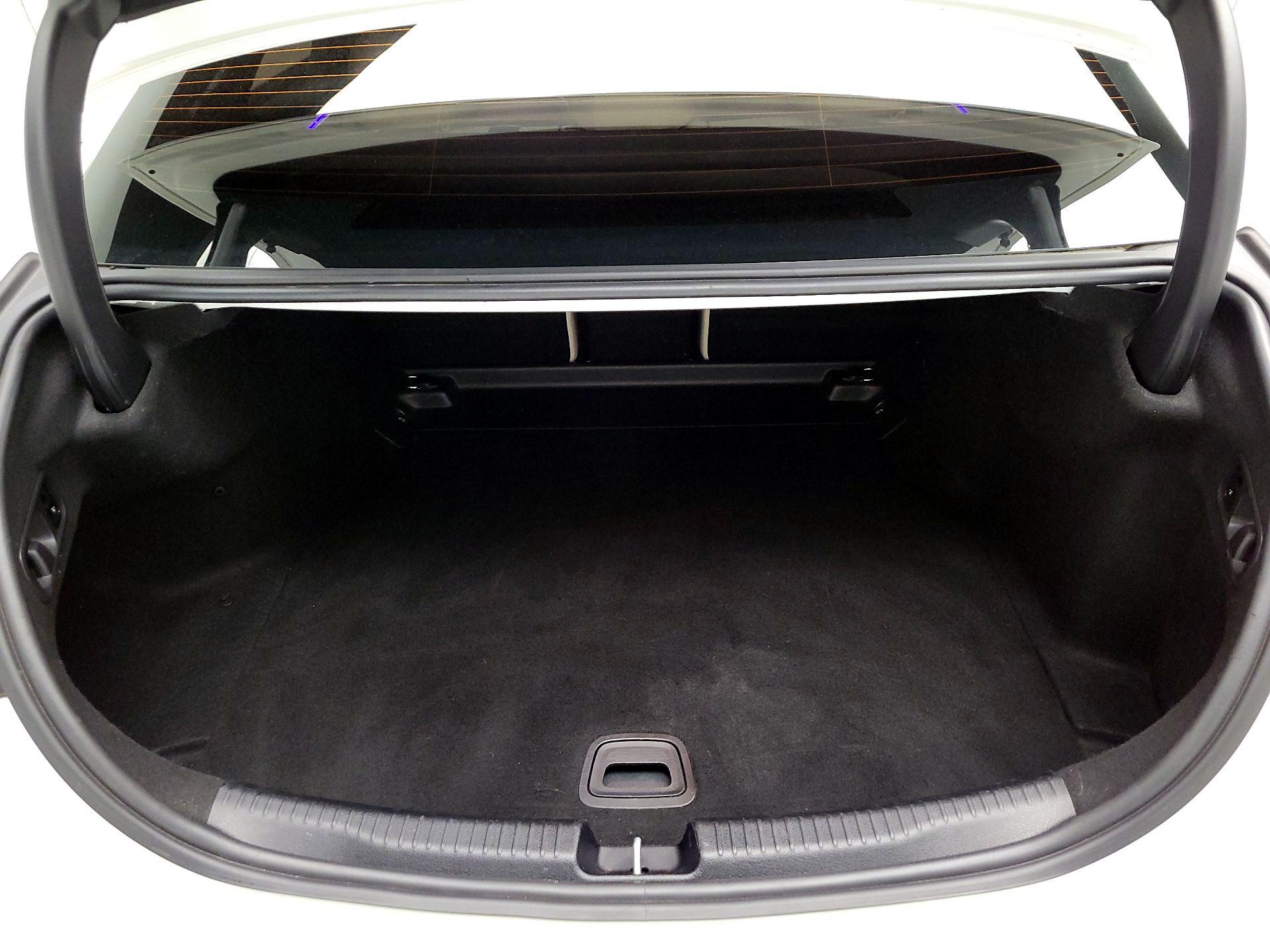 Thumbnail: 2023 Mercedes-Benz C-Class - 19