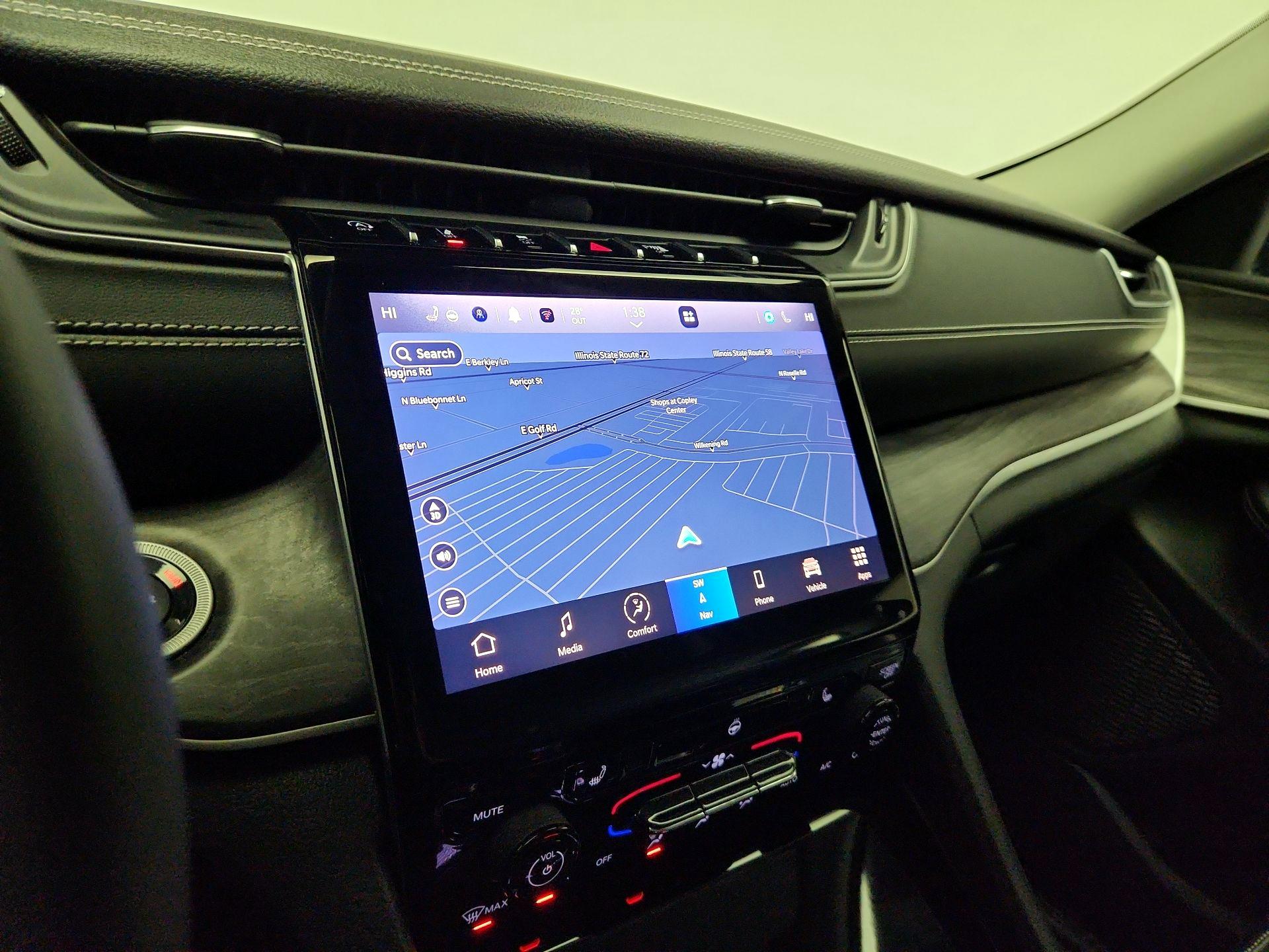 Thumbnail: 2023 Jeep Grand Cherokee - 14