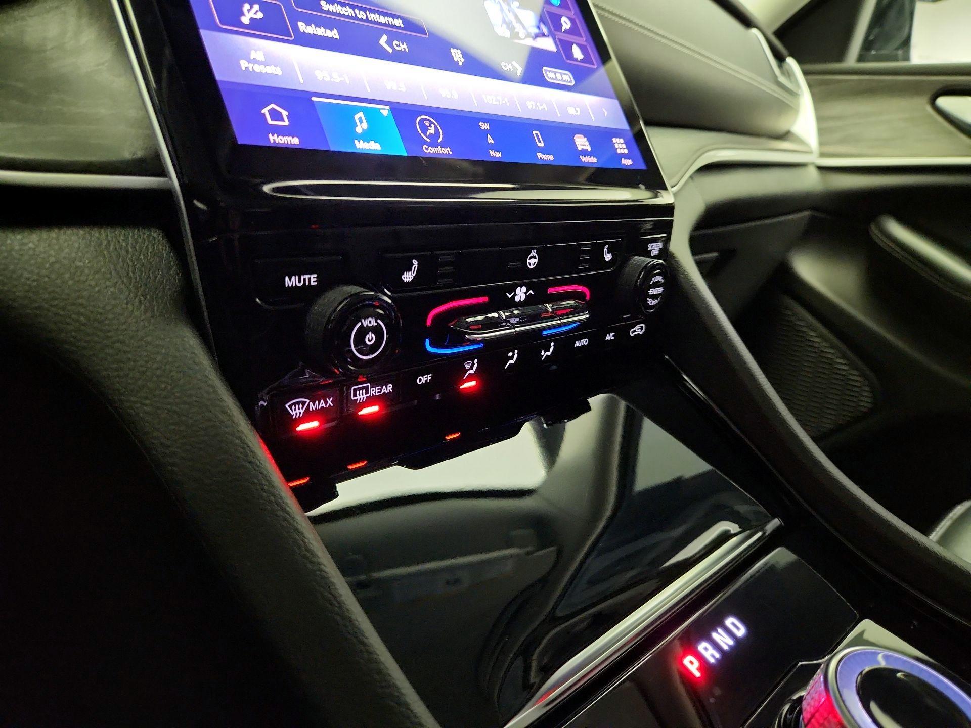 Thumbnail: 2023 Jeep Grand Cherokee - 17