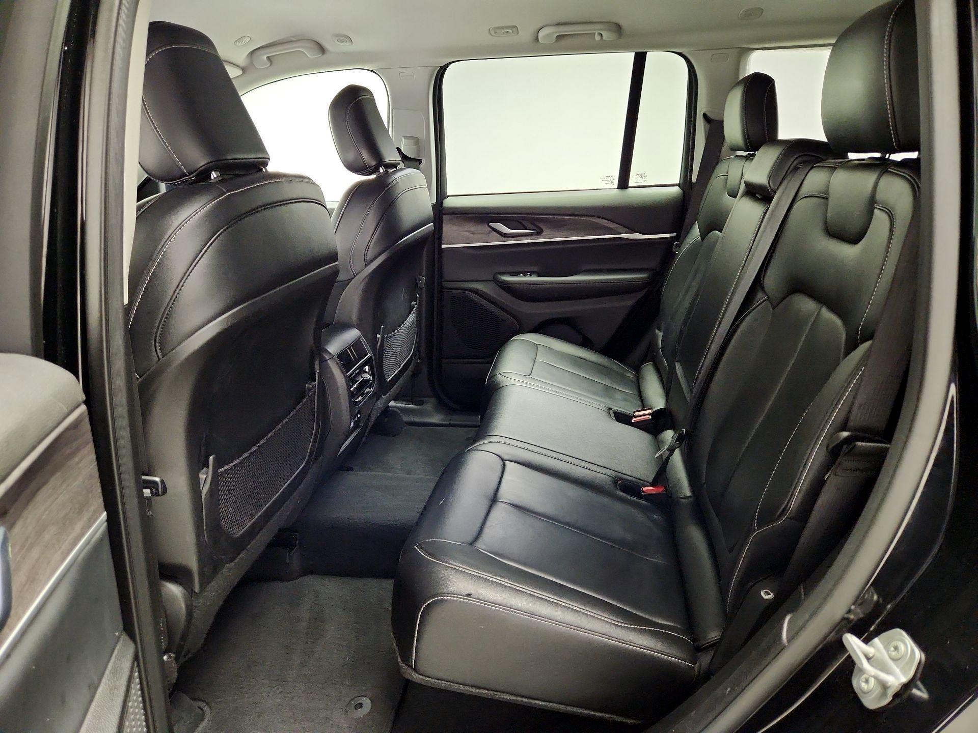 Thumbnail: 2023 Jeep Grand Cherokee - 20