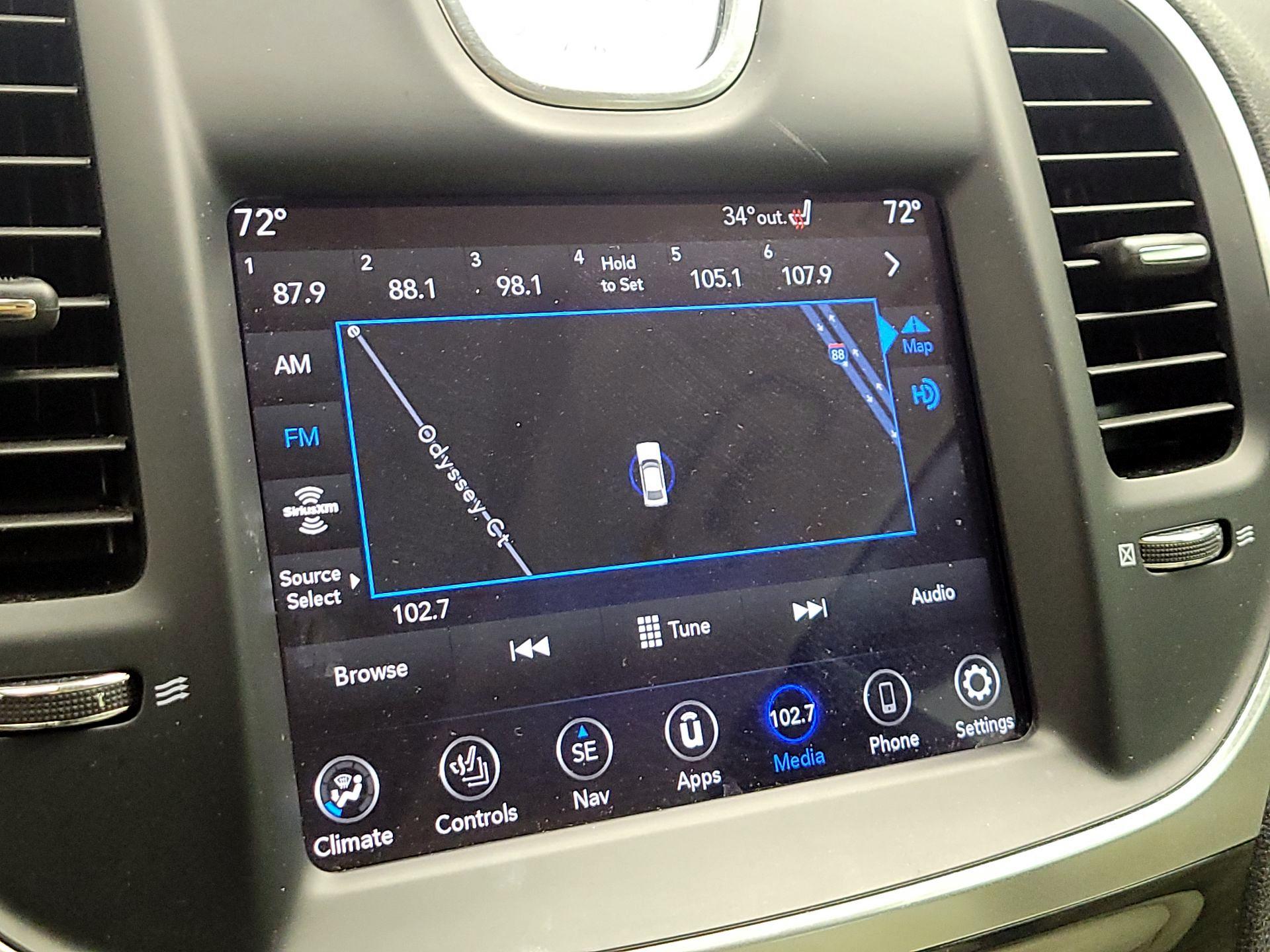 Thumbnail: 2020 Chrysler 300 - 14