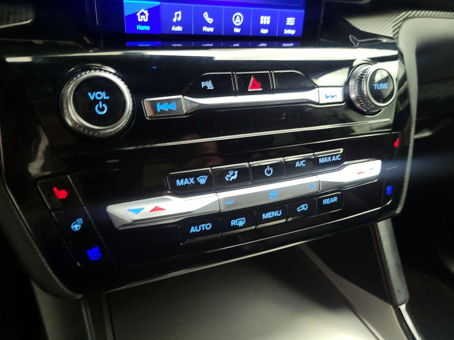 Thumbnail: 2023 Ford Explorer - 14