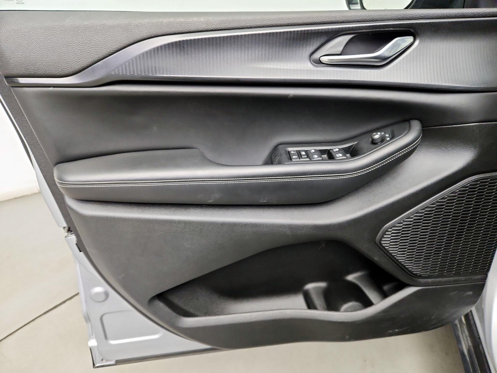 Thumbnail: 2024 Jeep Grand Cherokee - 12