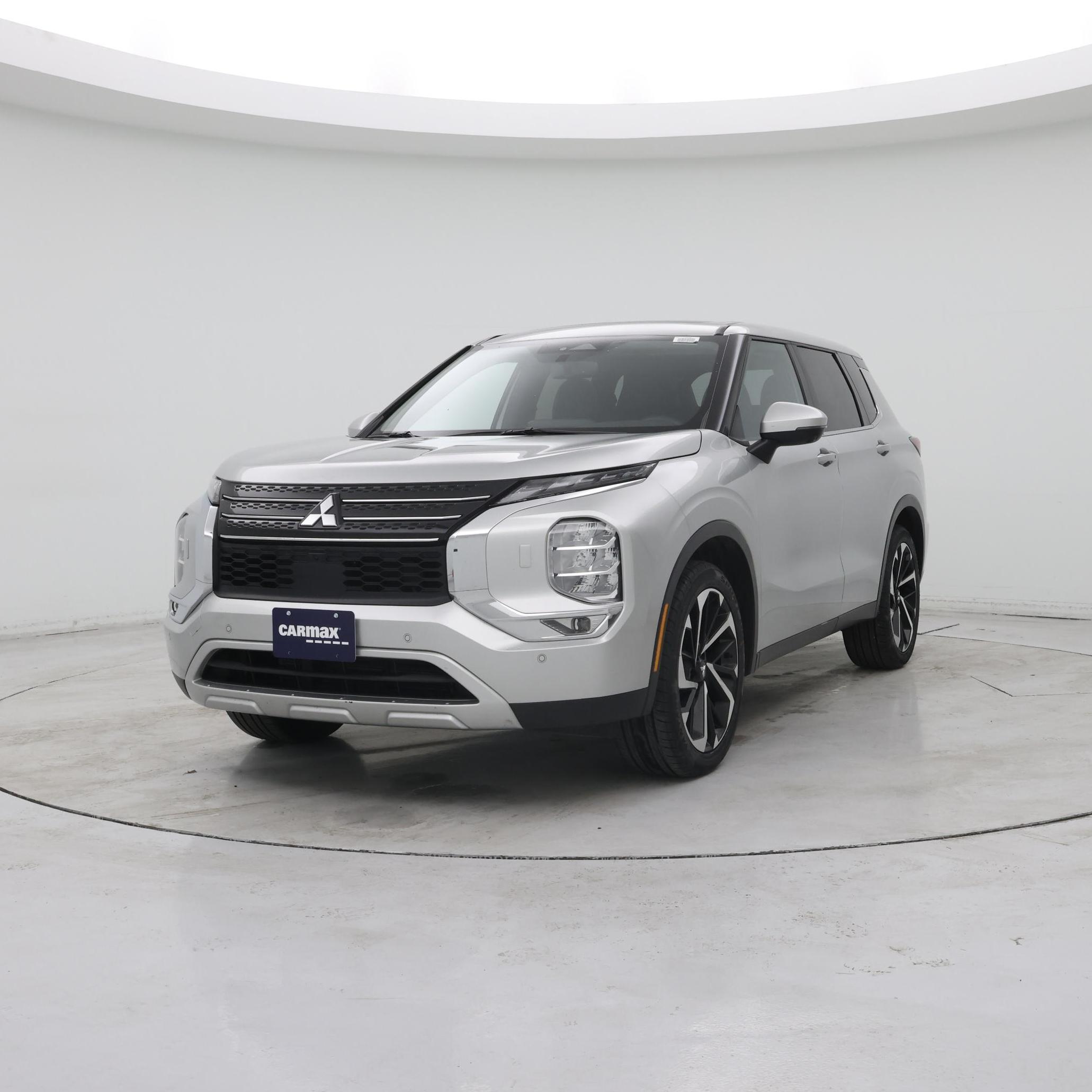 Thumbnail: 2024 Mitsubishi Outlander - 4