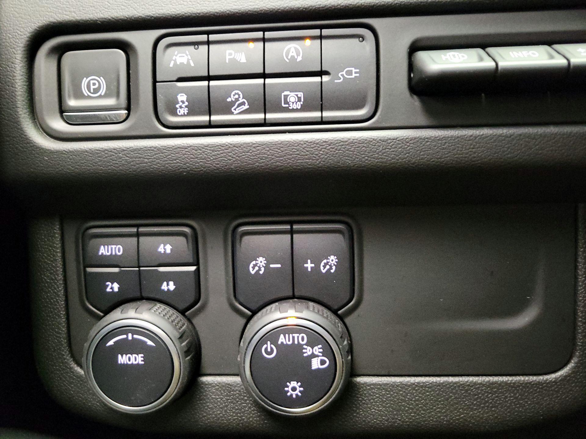 Thumbnail: 2022 Chevrolet Tahoe - 13