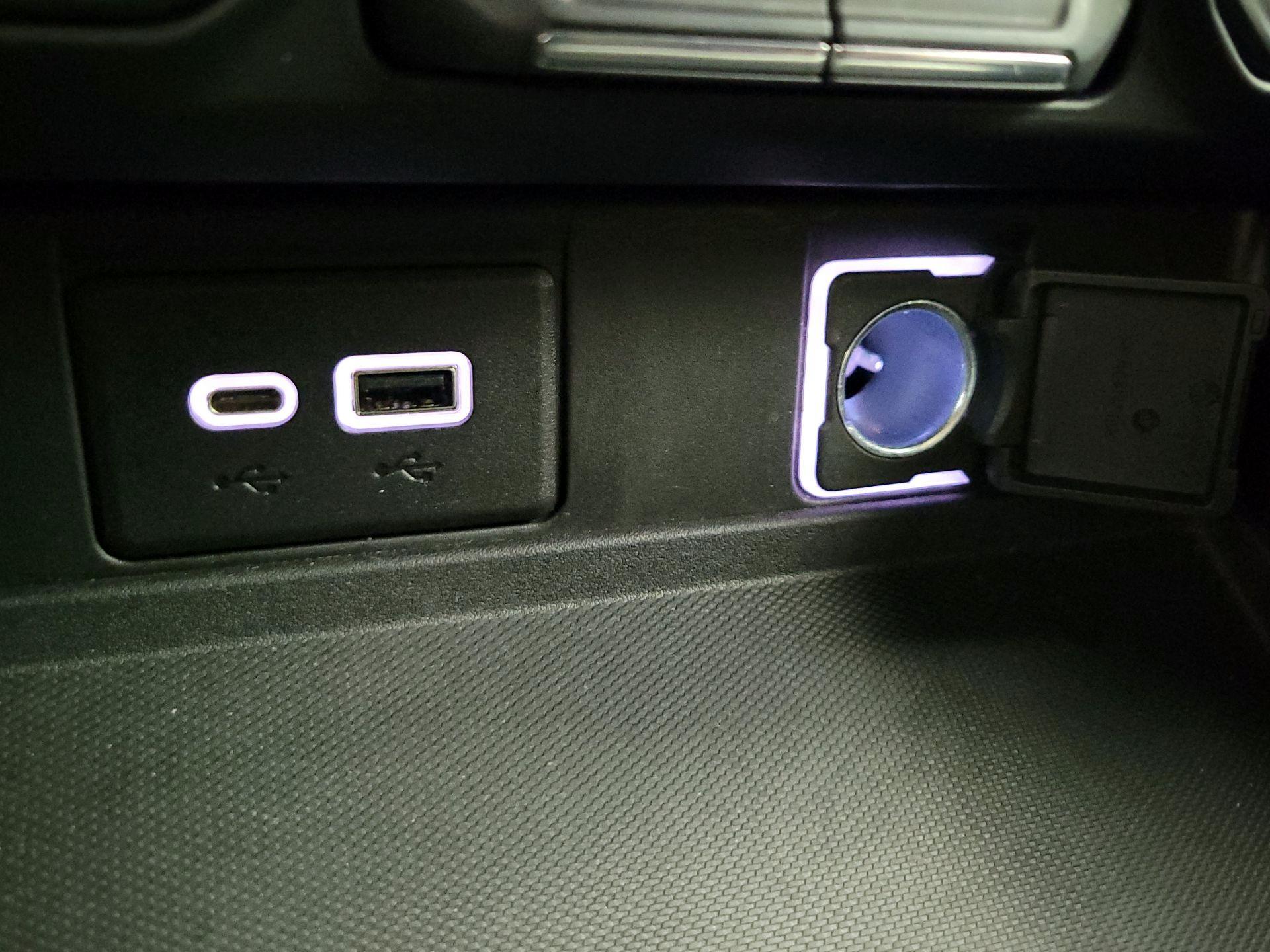 Thumbnail: 2022 Chevrolet Tahoe - 18