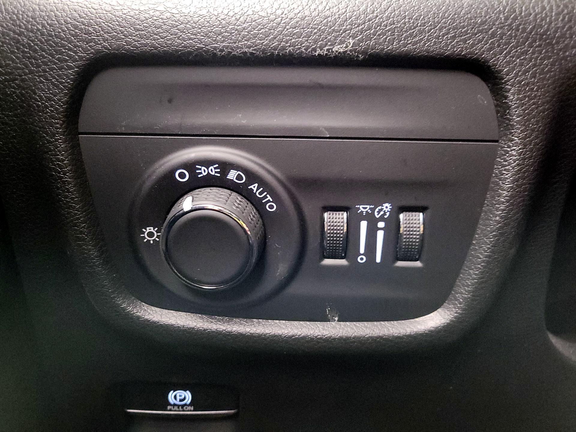 Thumbnail: 2023 Jeep Grand Cherokee - 13