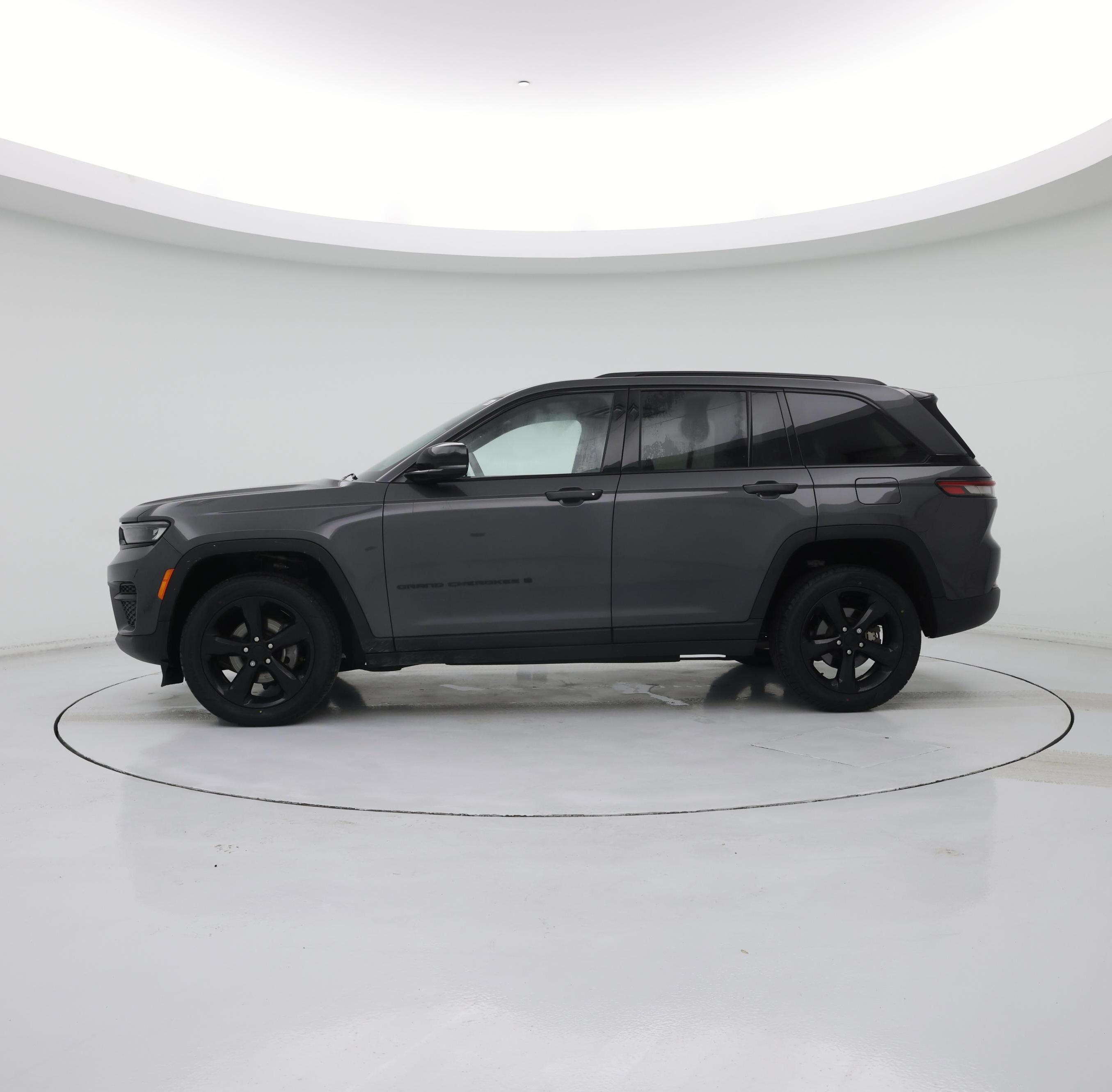 Thumbnail: 2023 Jeep Grand Cherokee - 3