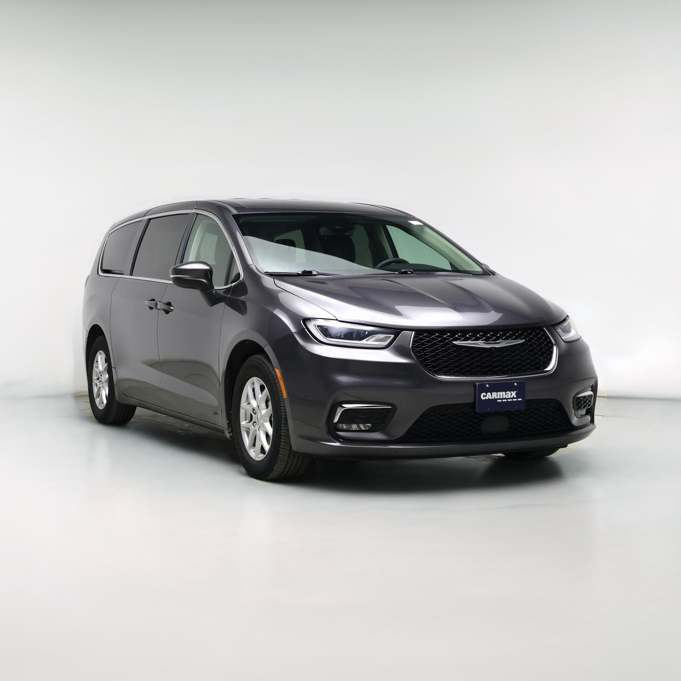 Thumbnail: 2023 Chrysler Pacifica - 1
