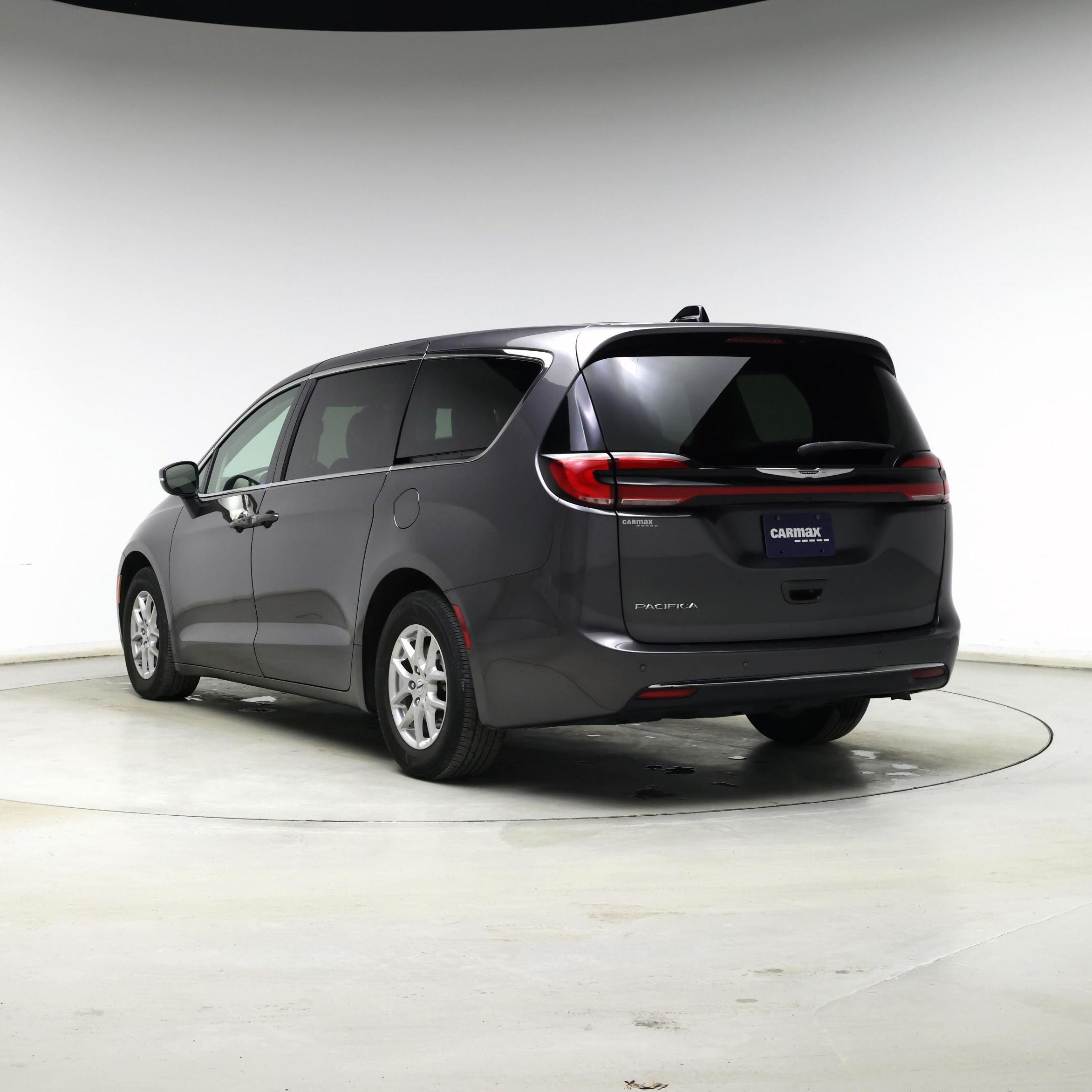 Thumbnail: 2023 Chrysler Pacifica - 2
