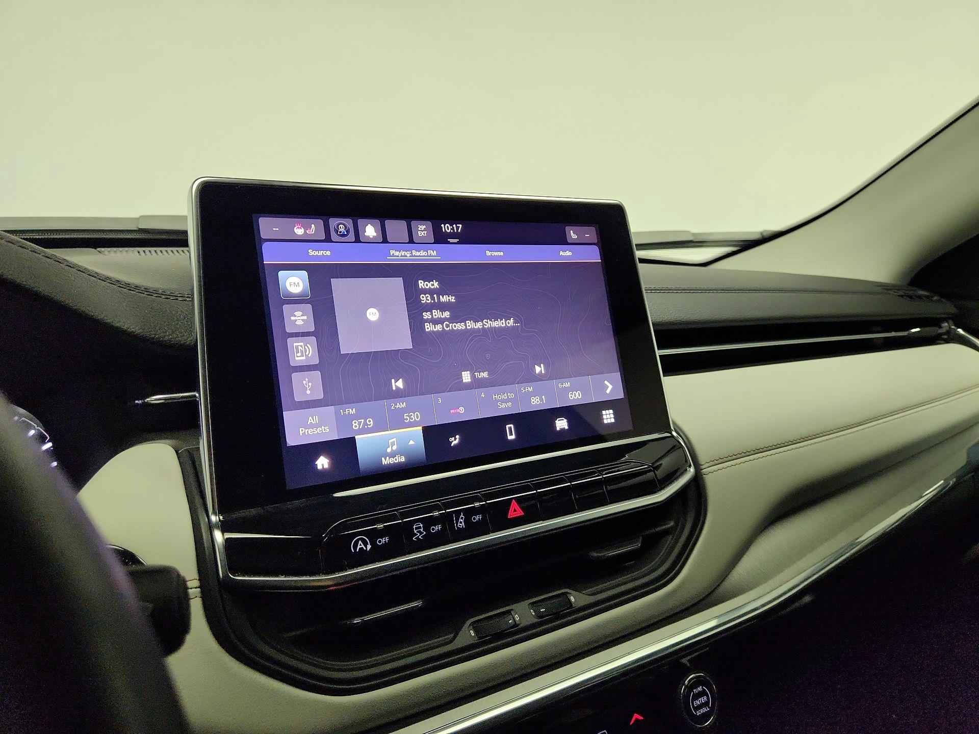 Thumbnail: 2022 Jeep Compass - 15