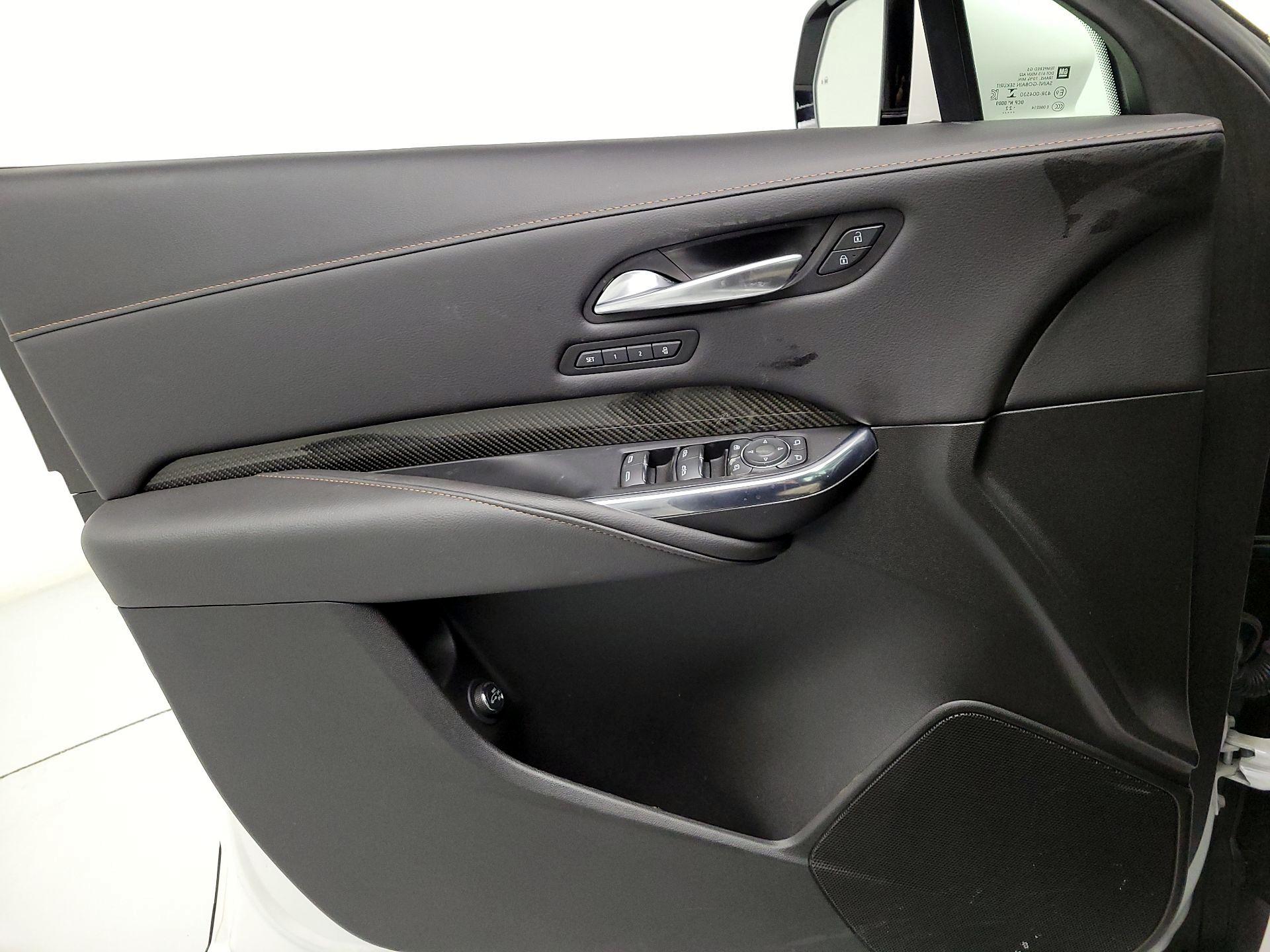 Thumbnail: 2023 Cadillac XT4 - 12