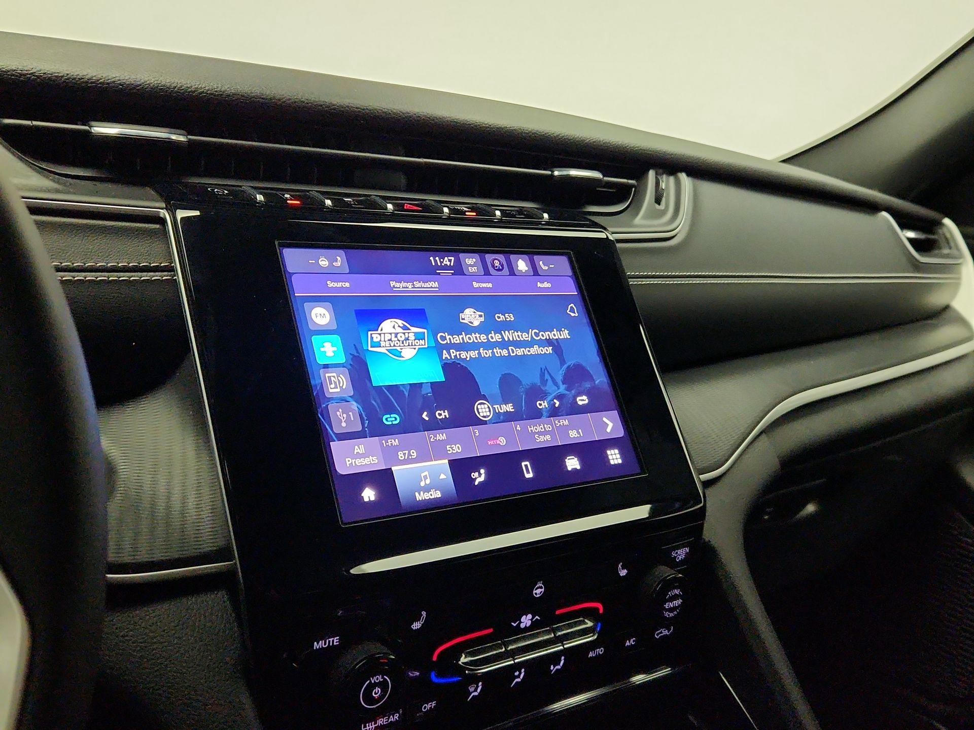 Thumbnail: 2023 Jeep Grand Cherokee - 15