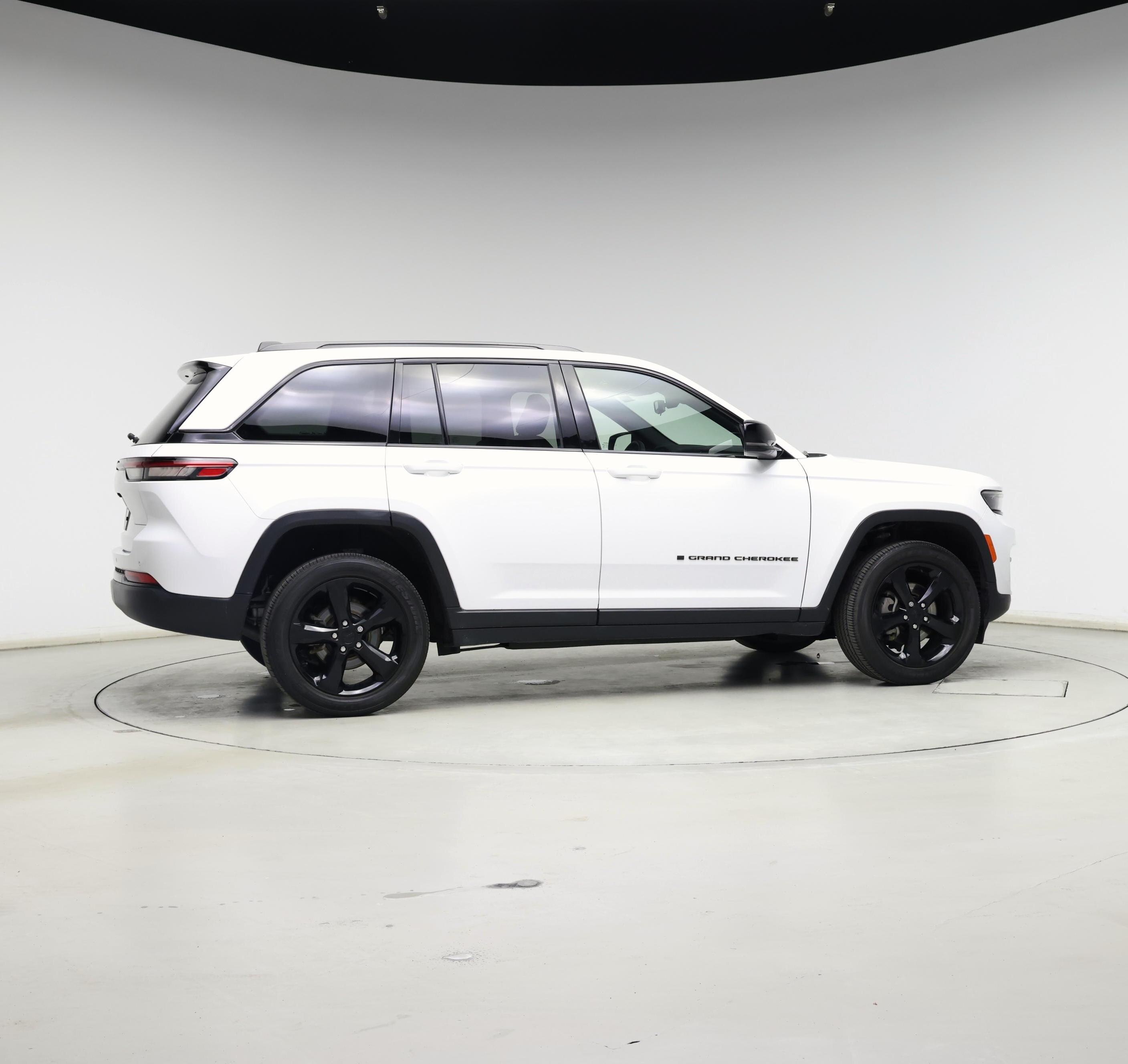 Thumbnail: 2023 Jeep Grand Cherokee - 8