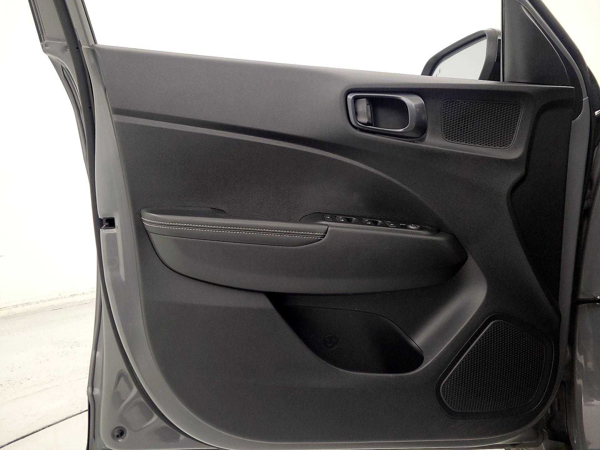 Thumbnail: 2022 Hyundai Venue - 12