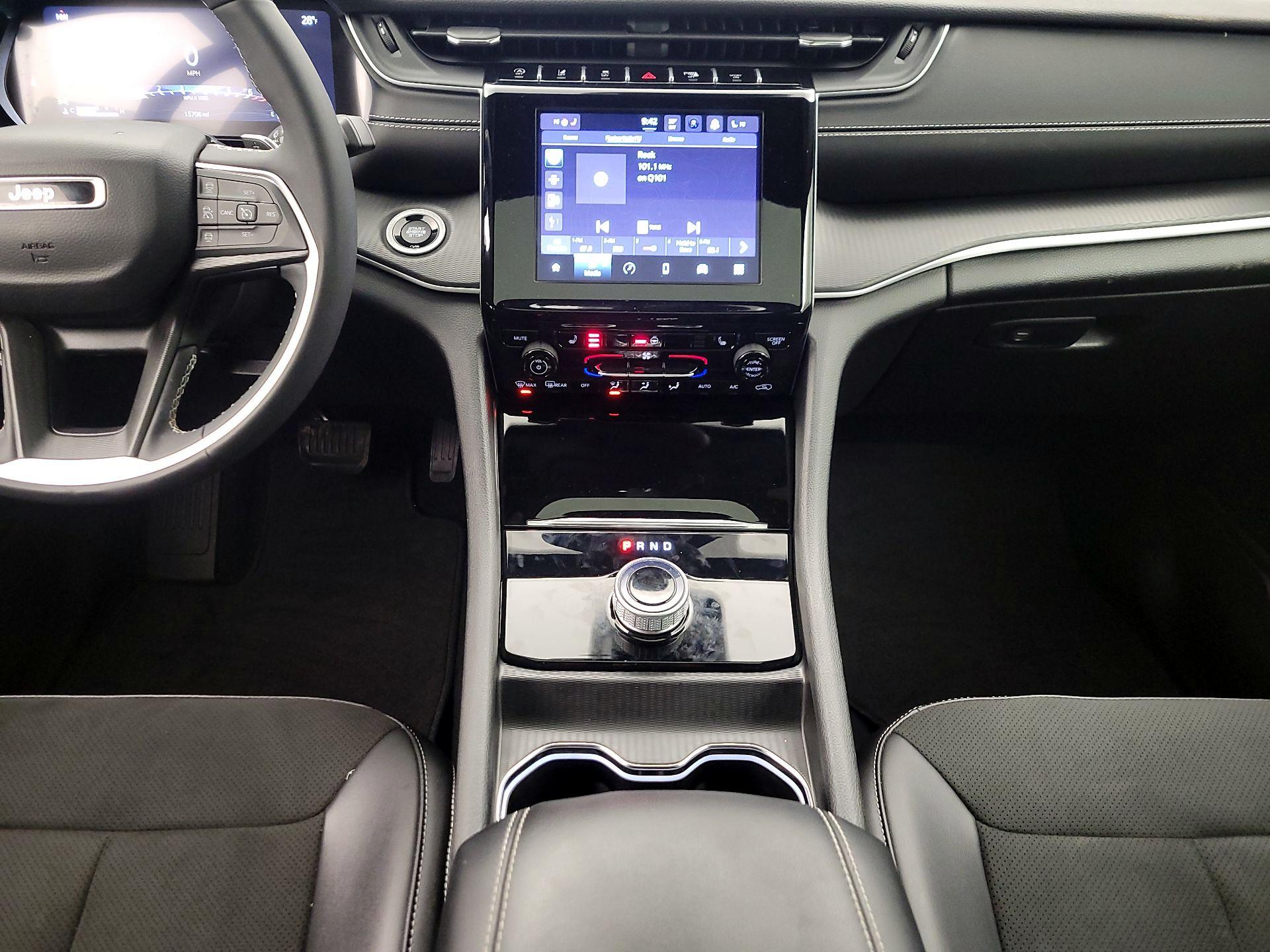 Thumbnail: 2024 Jeep Grand Cherokee - 17