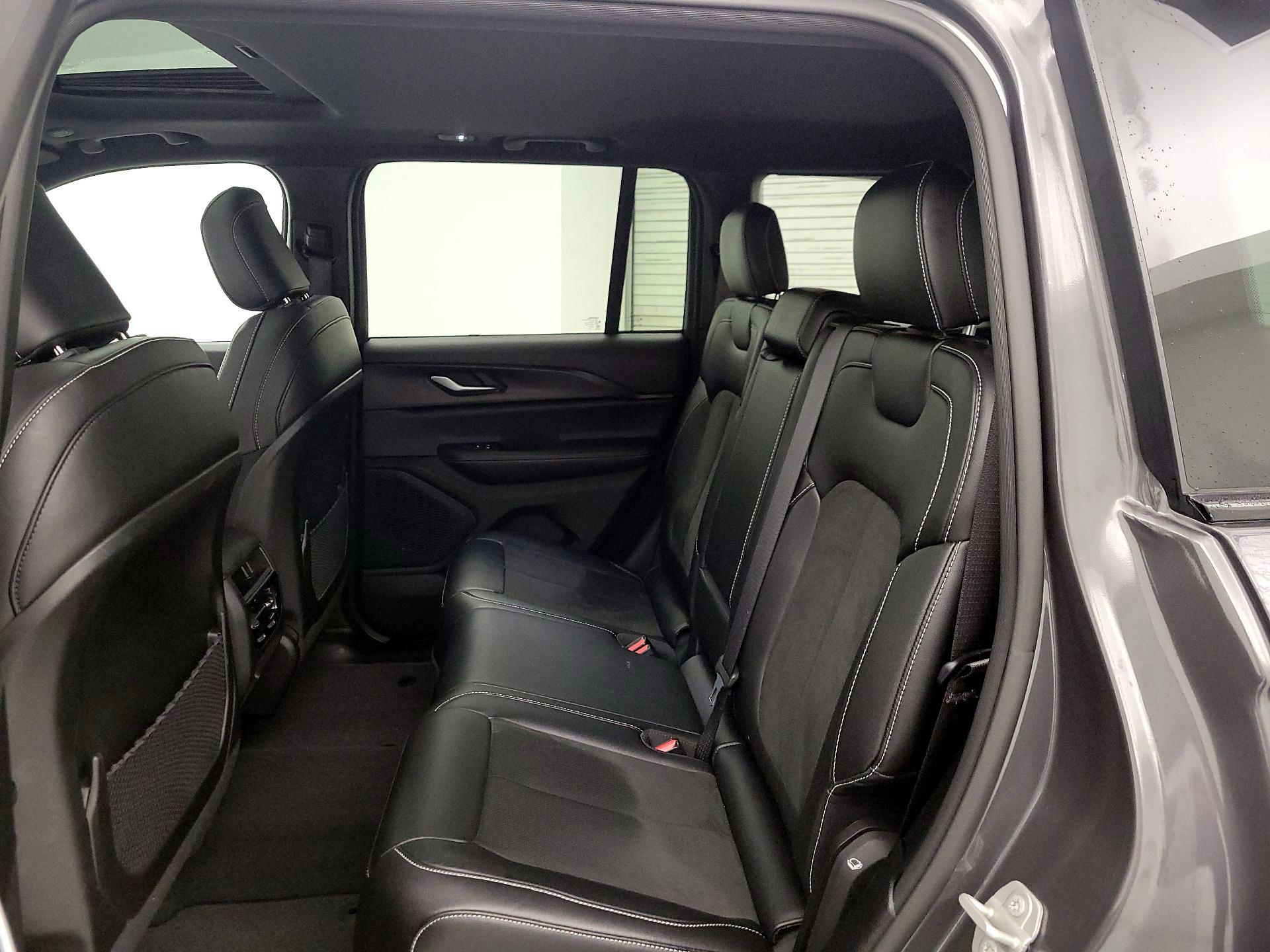 Thumbnail: 2024 Jeep Grand Cherokee - 20