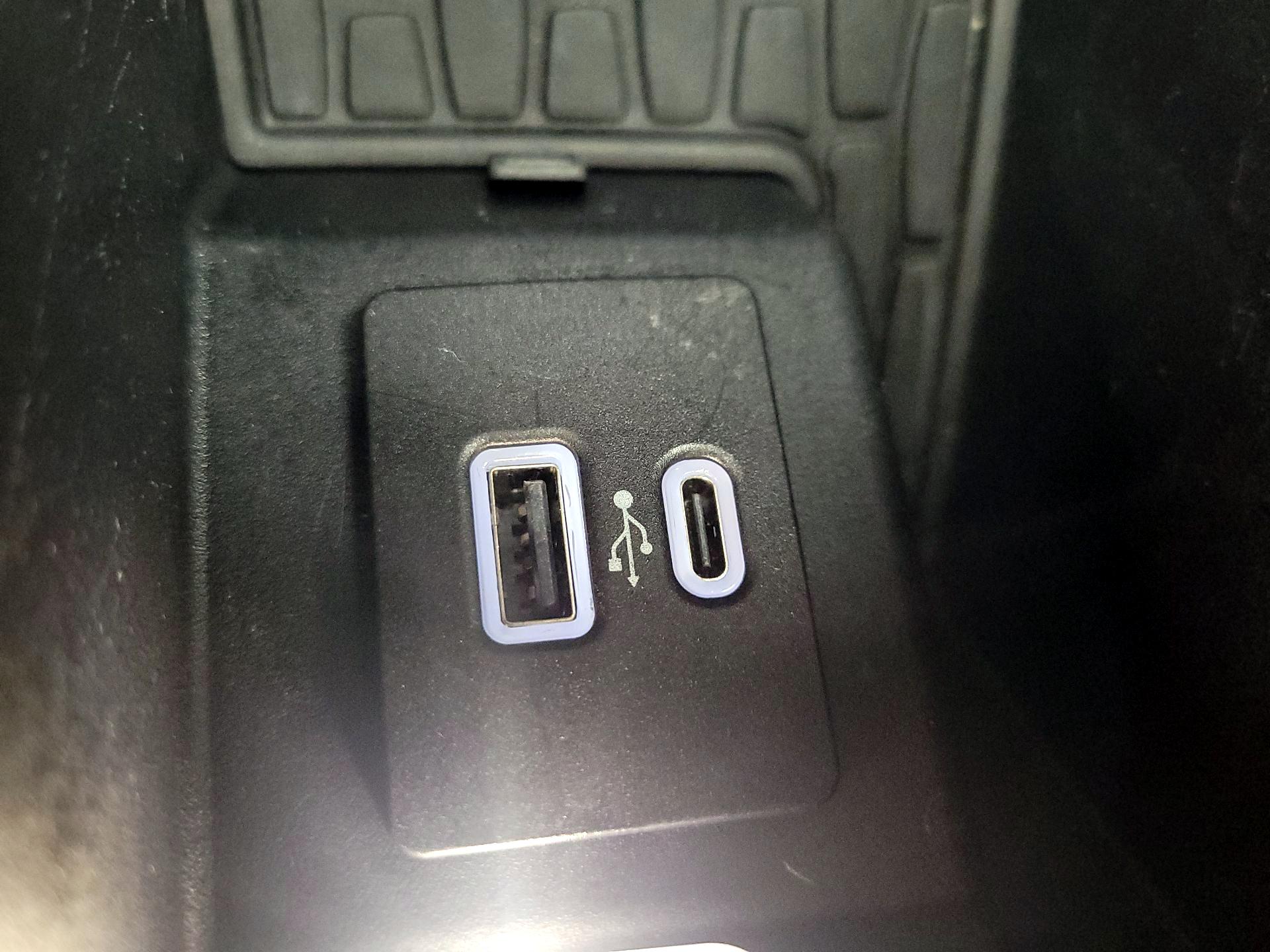 Thumbnail: 2023 Lincoln Aviator - 19