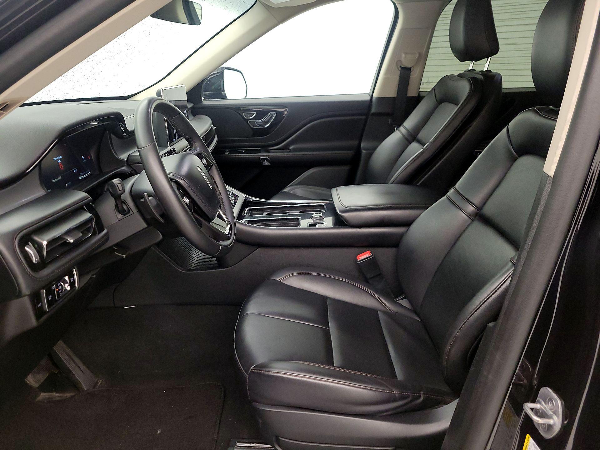 Thumbnail: 2023 Lincoln Aviator - 11