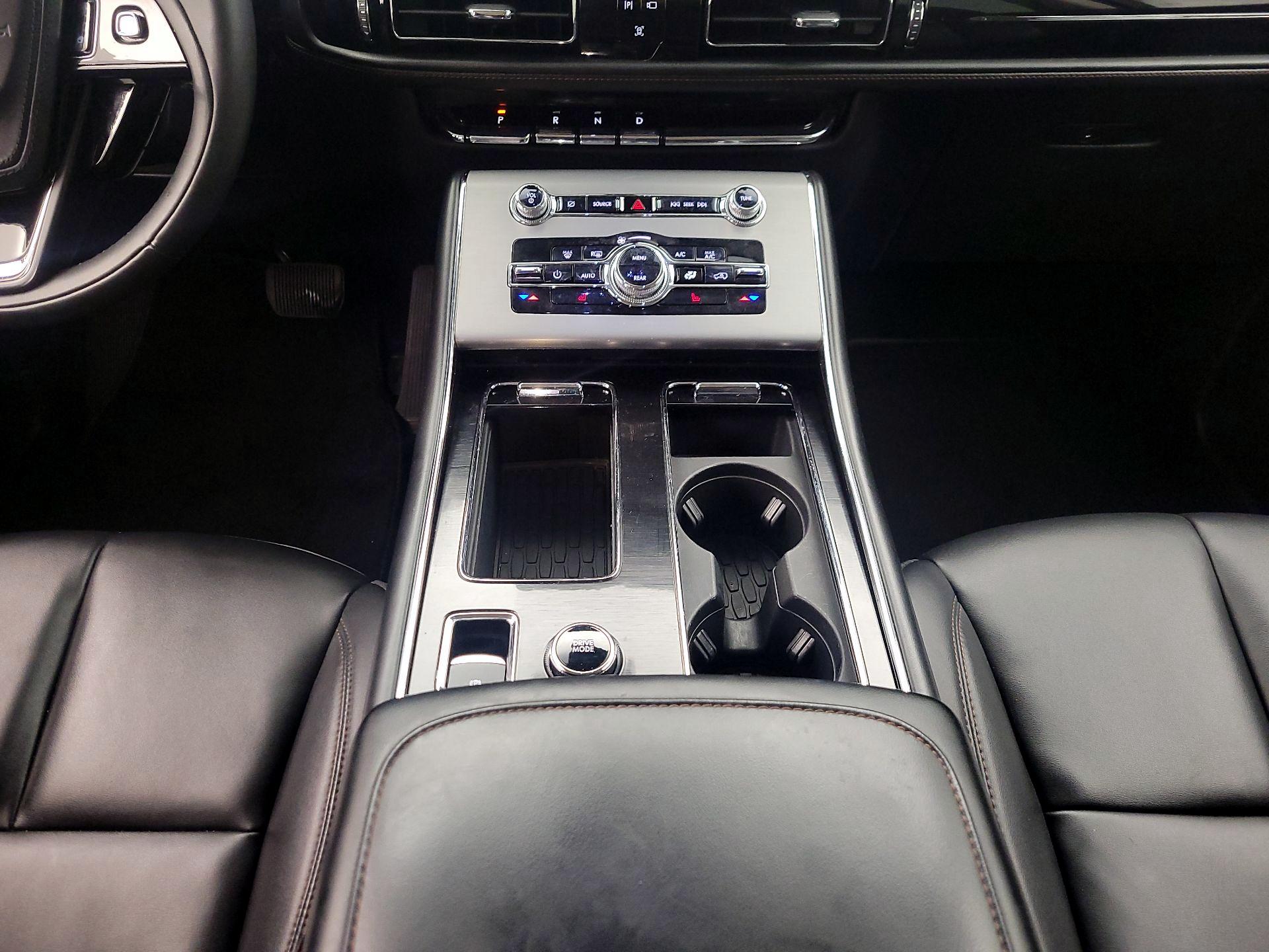 Thumbnail: 2023 Lincoln Aviator - 18