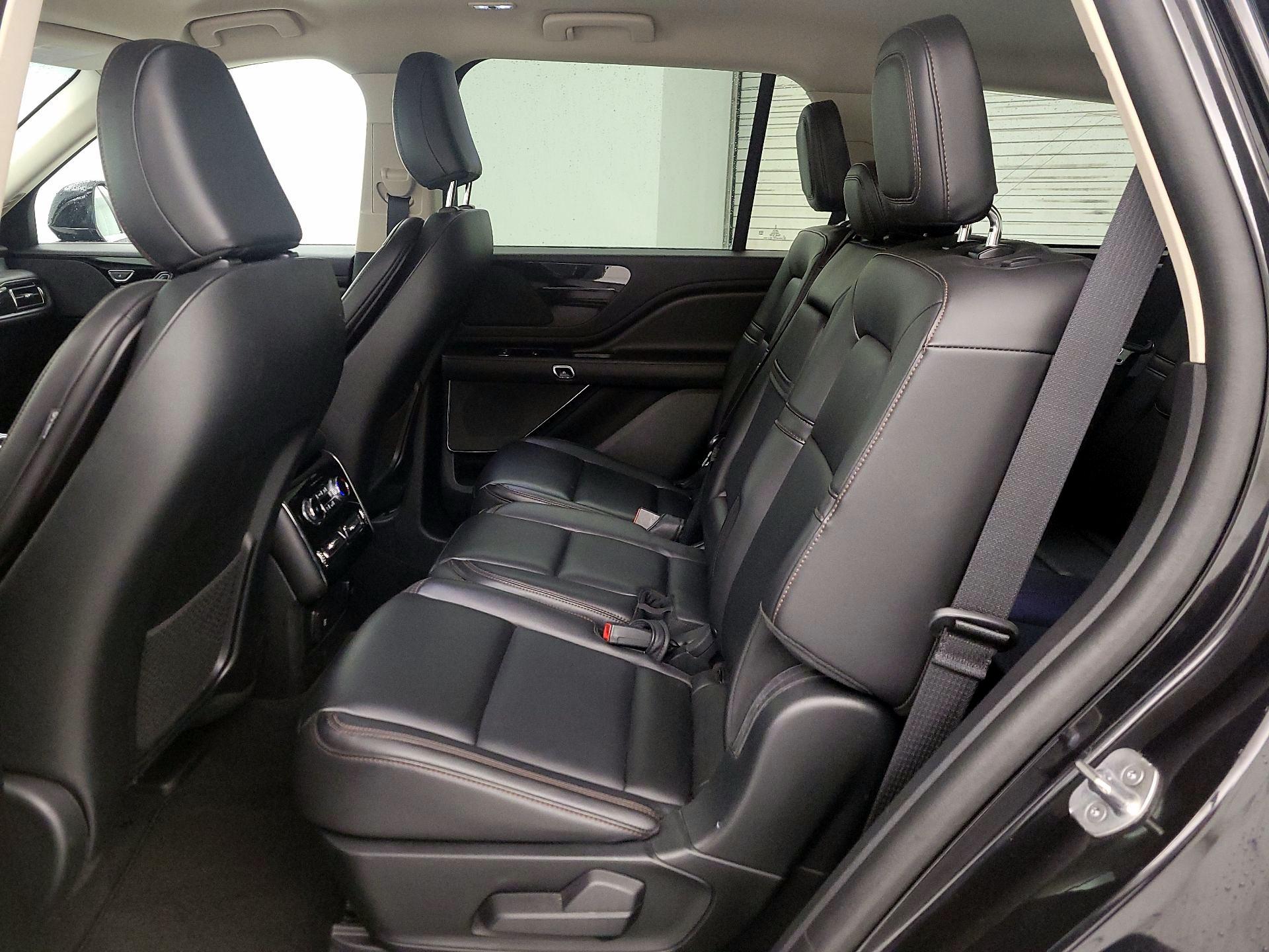 Thumbnail: 2023 Lincoln Aviator - 19