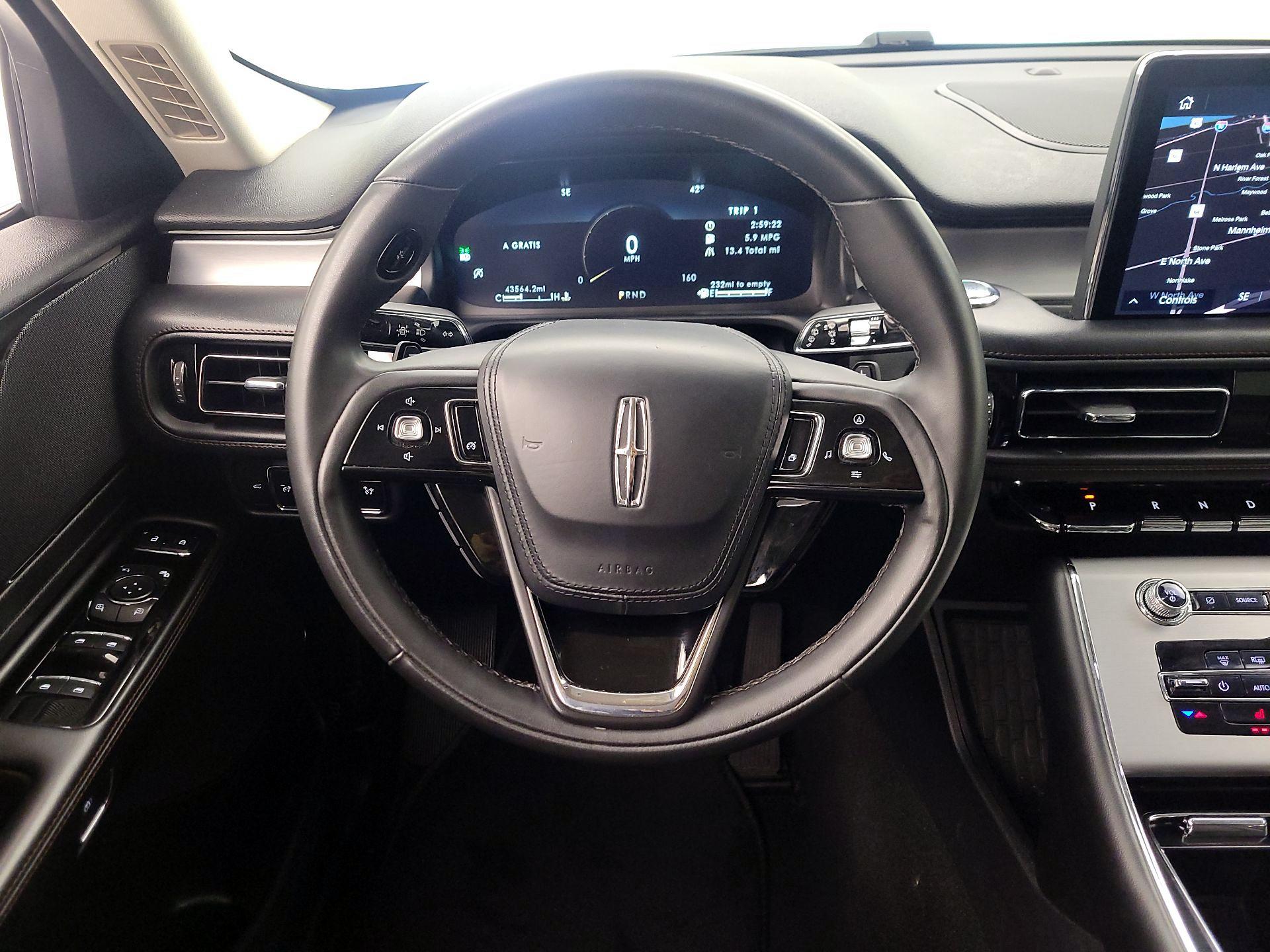 Thumbnail: 2023 Lincoln Aviator - 10