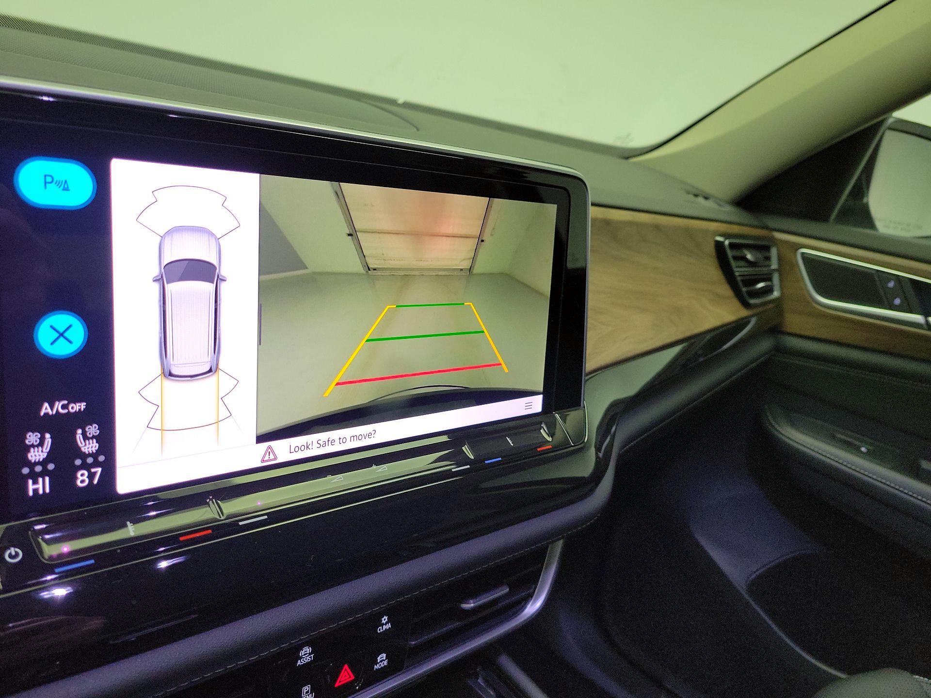 Thumbnail: 2024 Volkswagen Atlas - 14