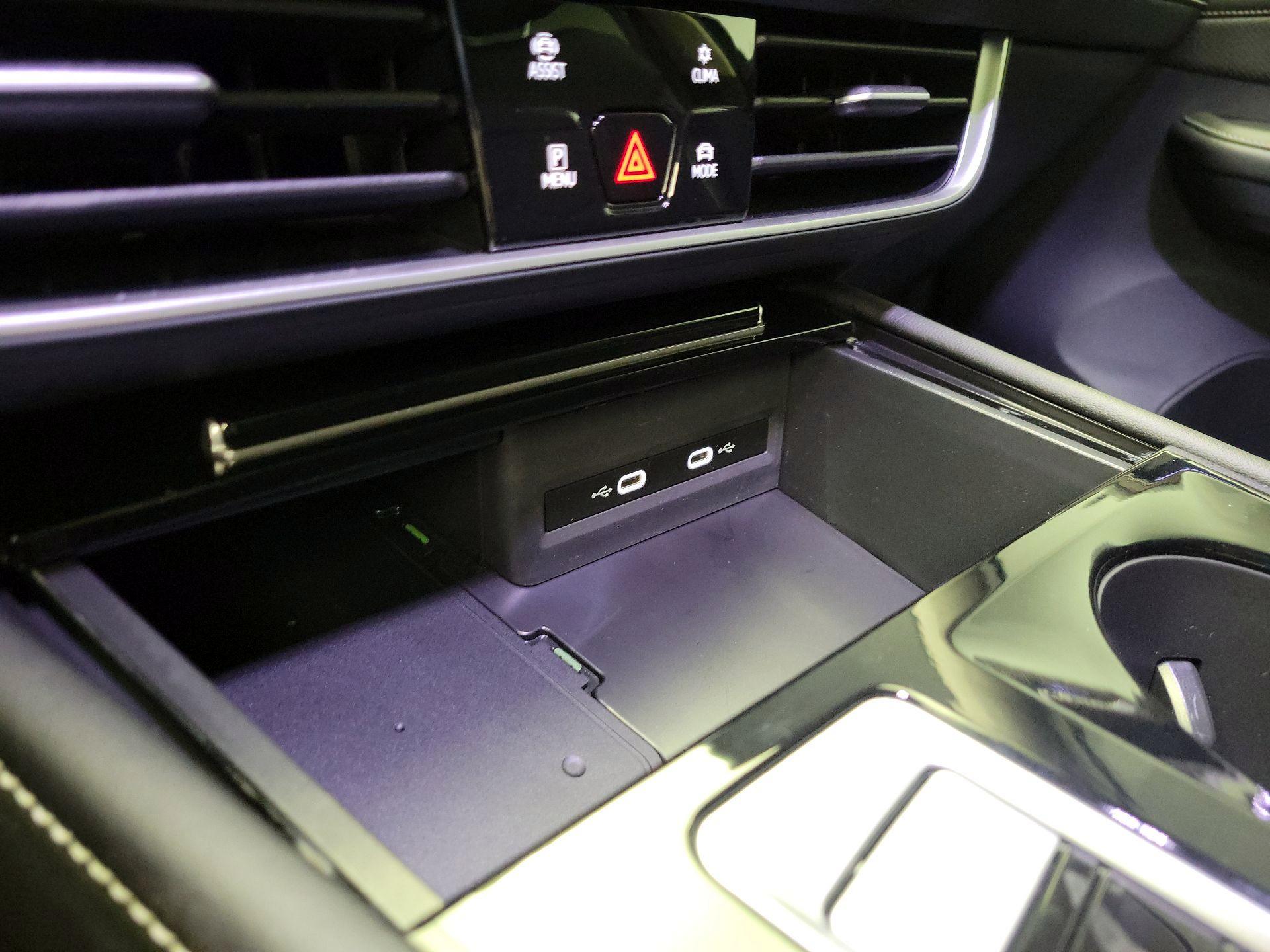 Thumbnail: 2024 Volkswagen Atlas - 18