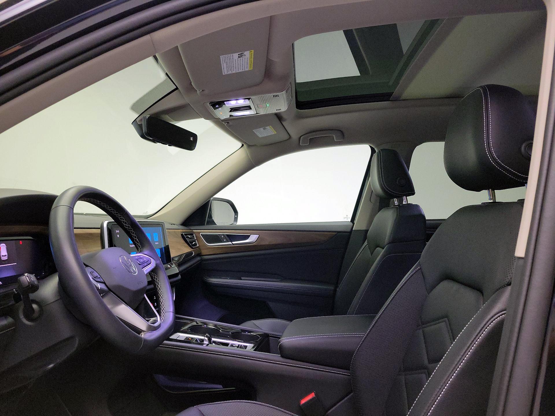 Thumbnail: 2024 Volkswagen Atlas - 19