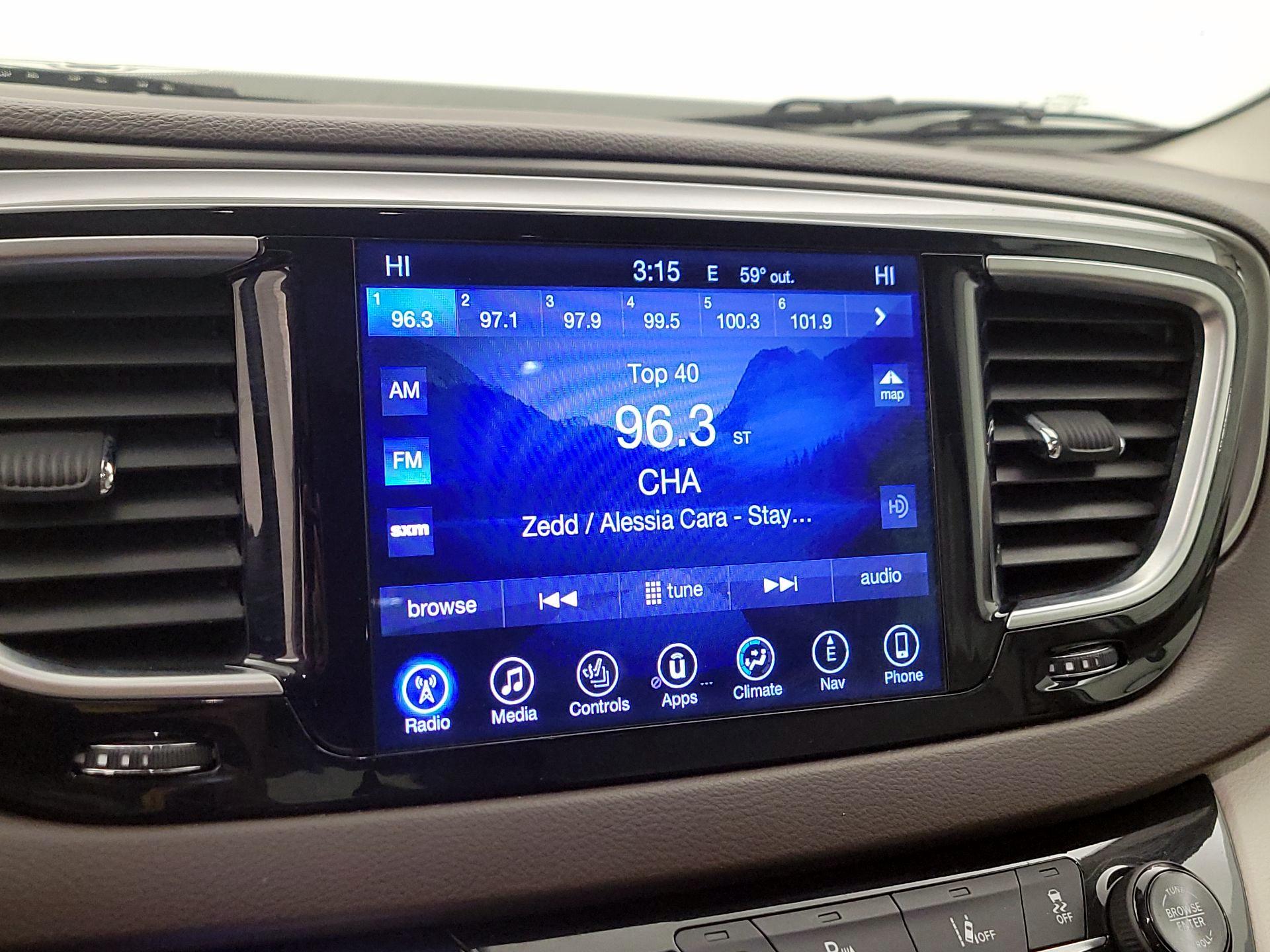 Thumbnail: 2017 Chrysler Pacifica - 15