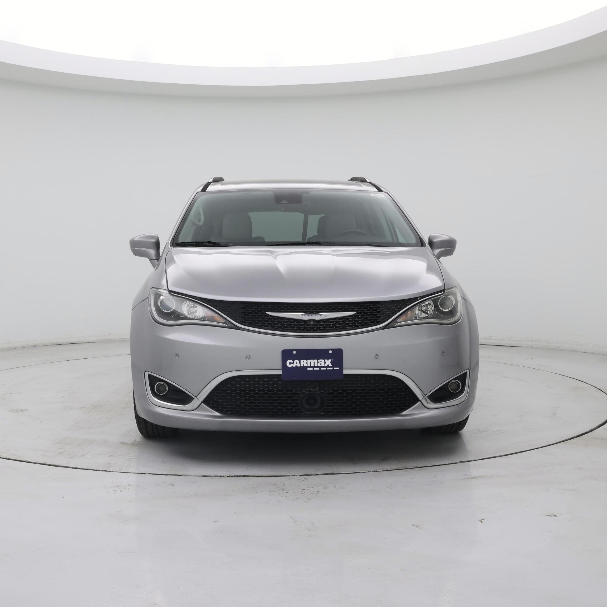 Thumbnail: 2017 Chrysler Pacifica - 5