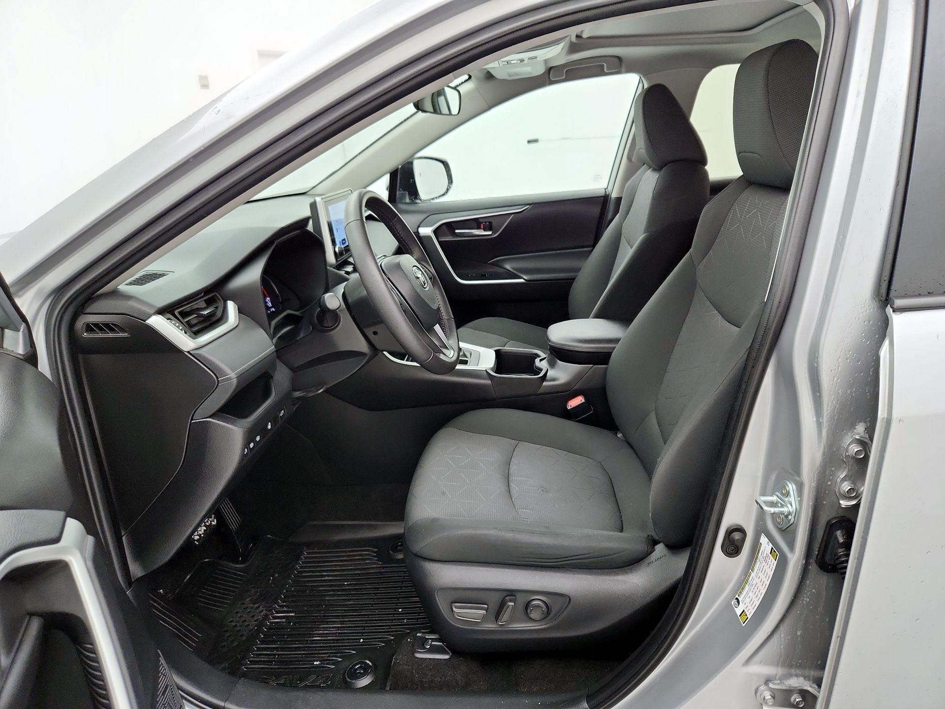 Thumbnail: 2024 Toyota RAV4 - 11