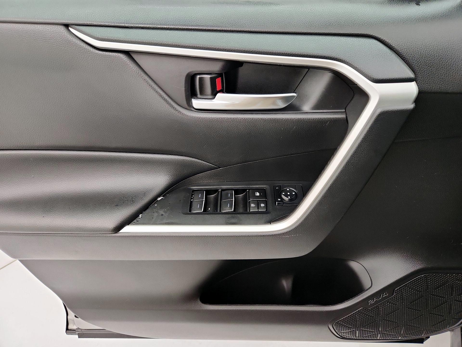 Thumbnail: 2024 Toyota RAV4 - 12