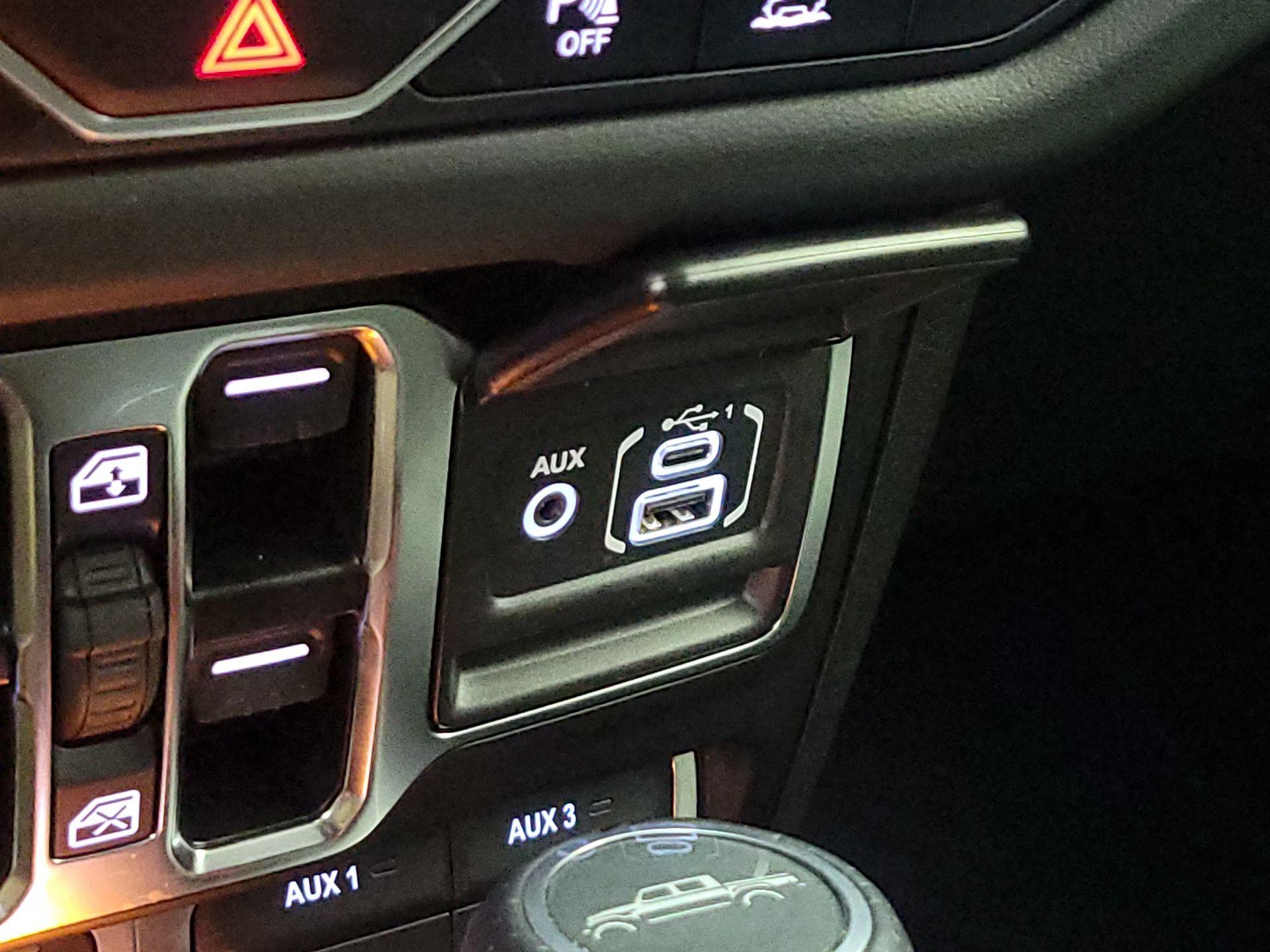 Thumbnail: 2025 Jeep Gladiator - 19