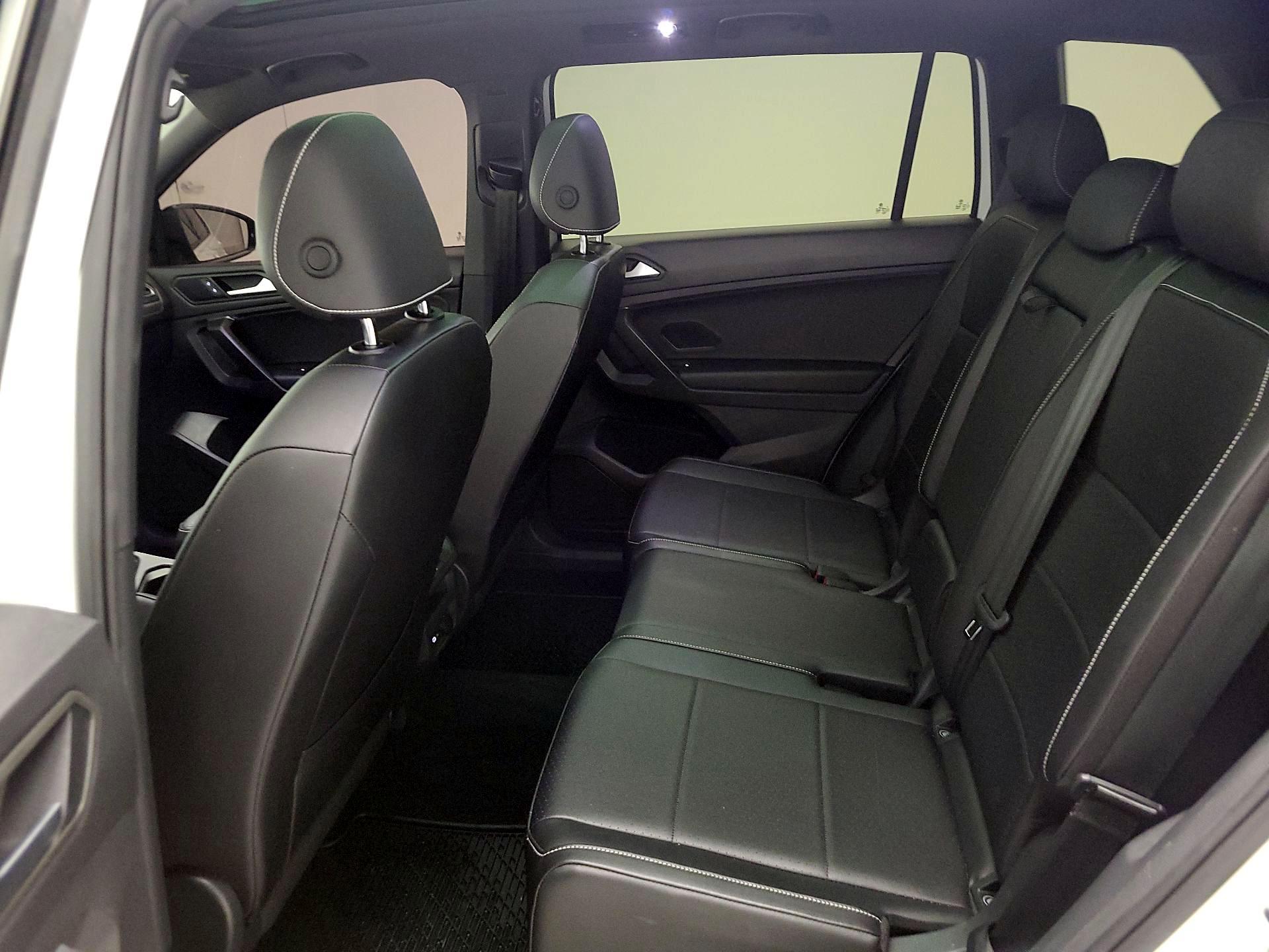 Thumbnail: 2021 Volkswagen Tiguan - 20