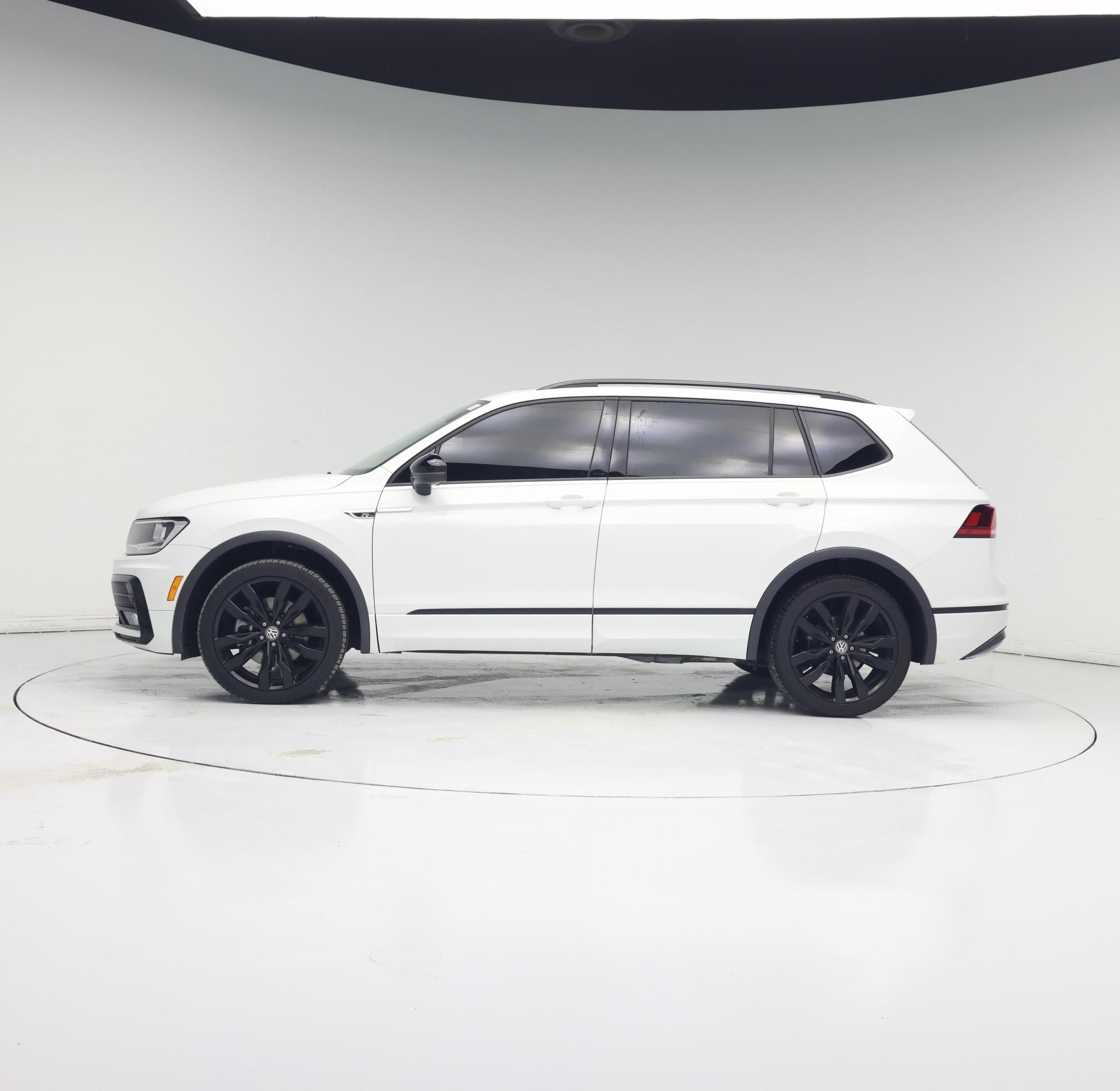 Thumbnail: 2021 Volkswagen Tiguan - 3