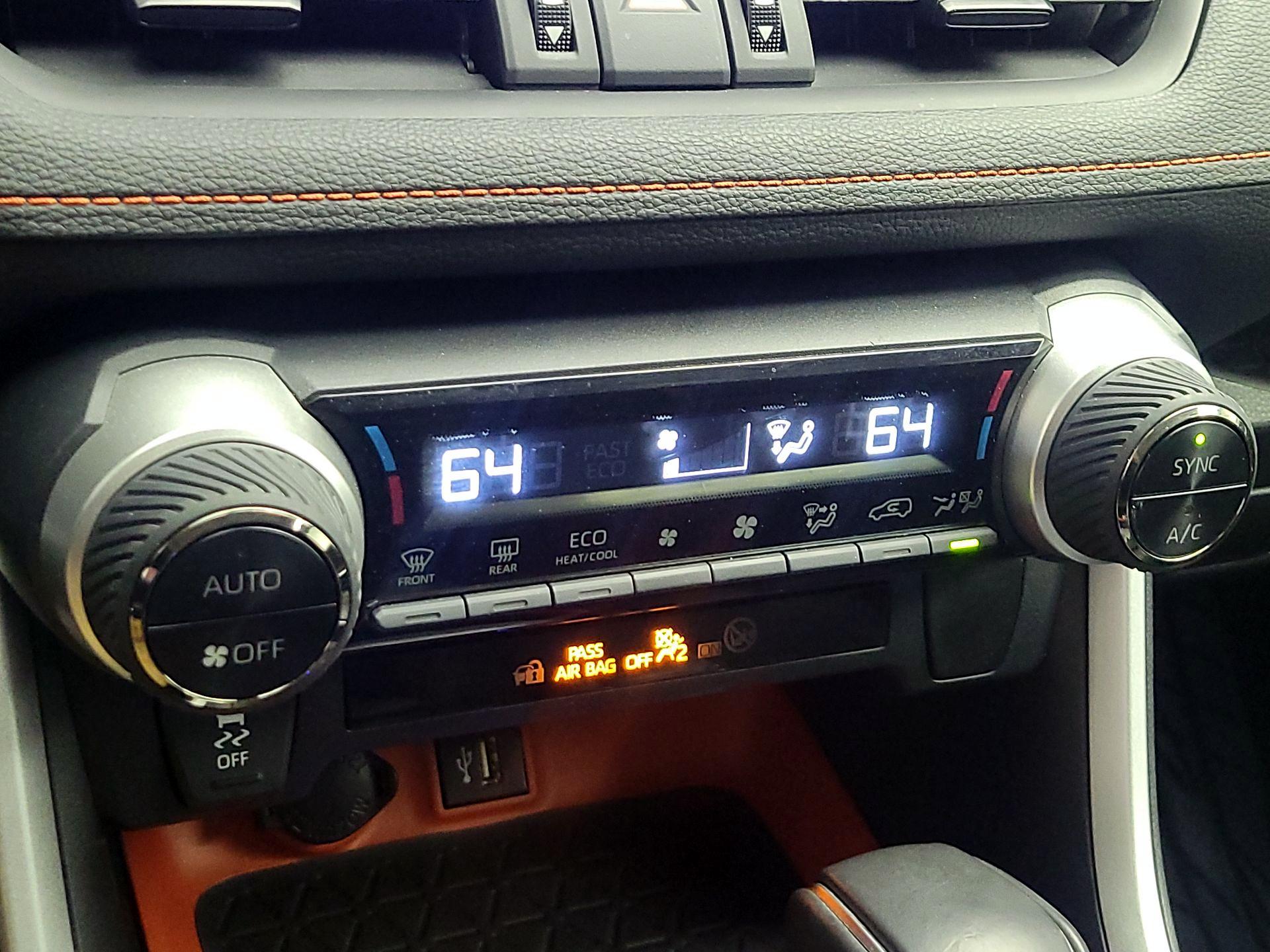 Thumbnail: 2024 Toyota RAV4 - 16