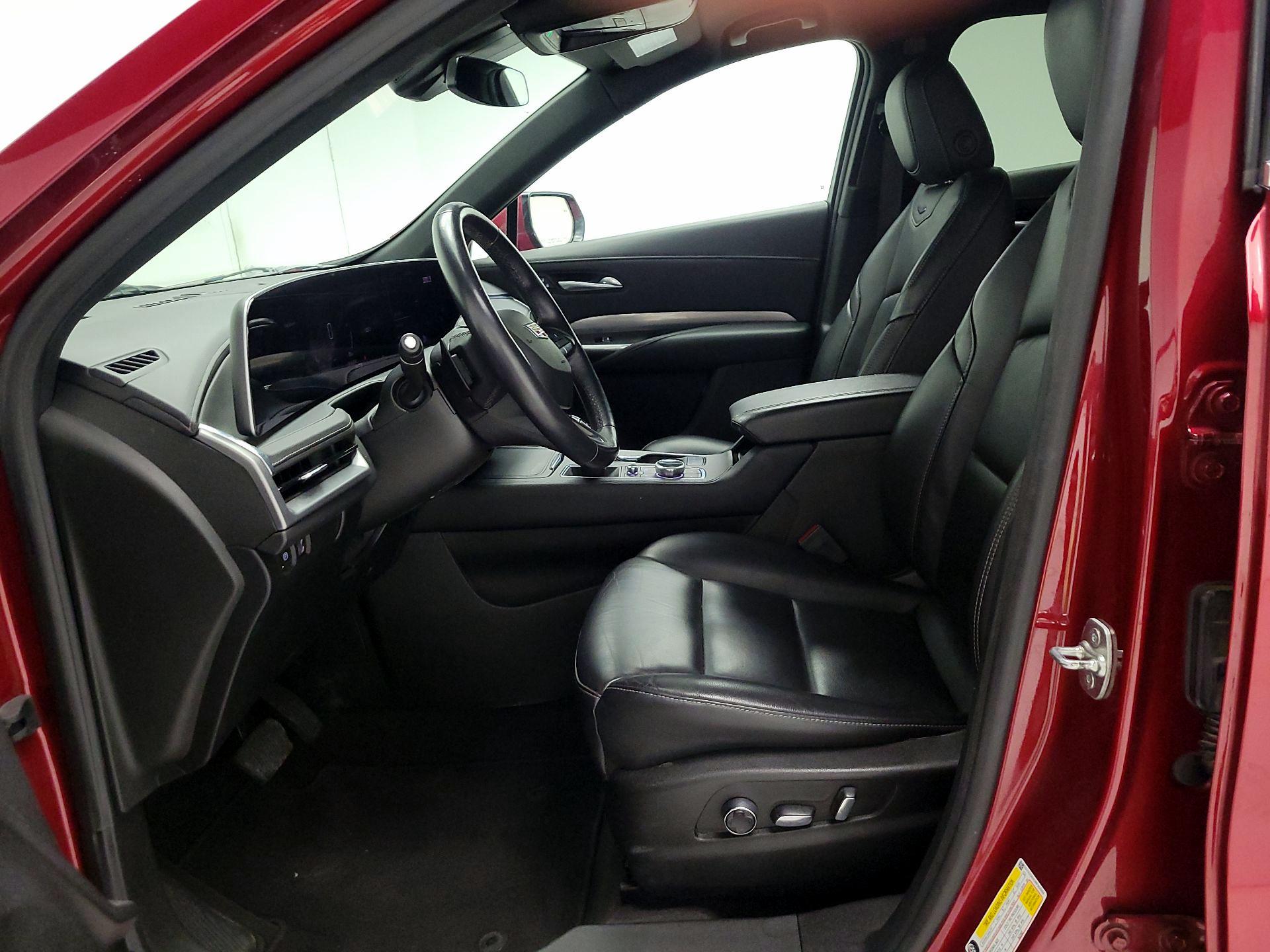 Thumbnail: 2024 Cadillac XT4 - 11