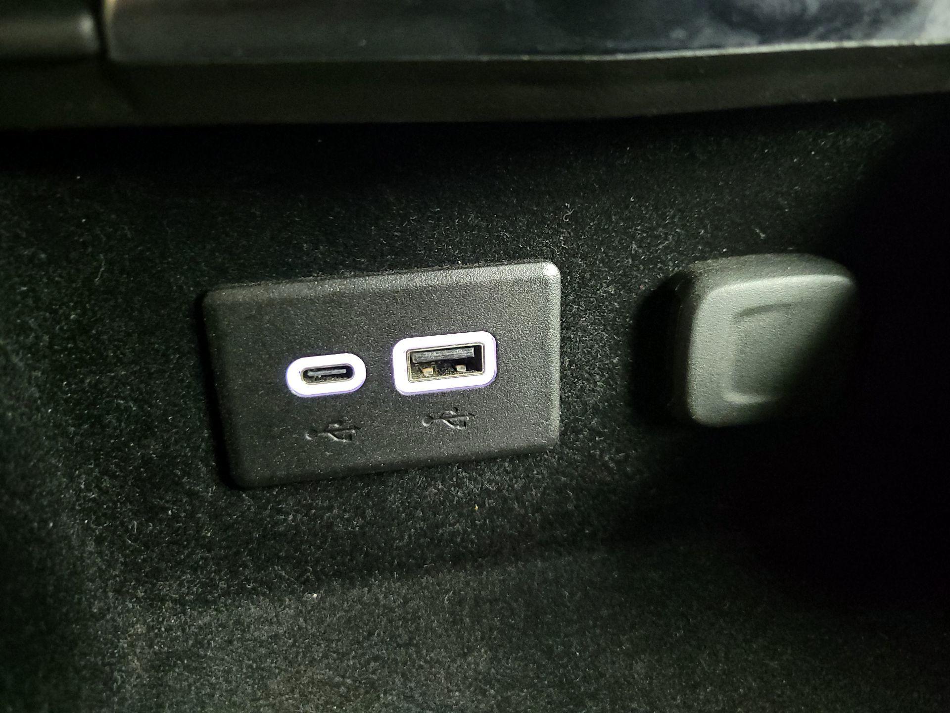 Thumbnail: 2024 Cadillac XT4 - 18