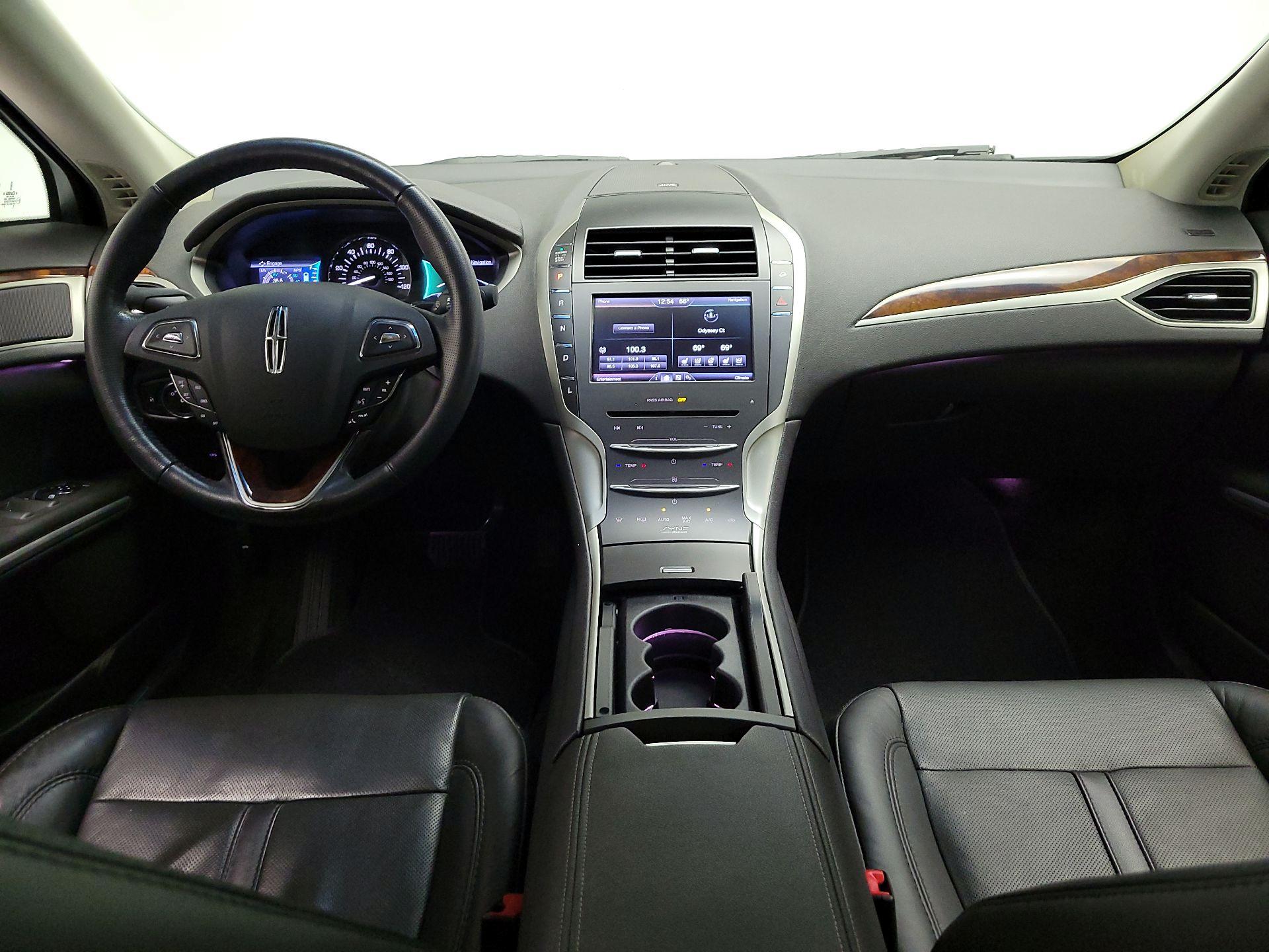 Thumbnail: 2014 Lincoln MKZ - 9