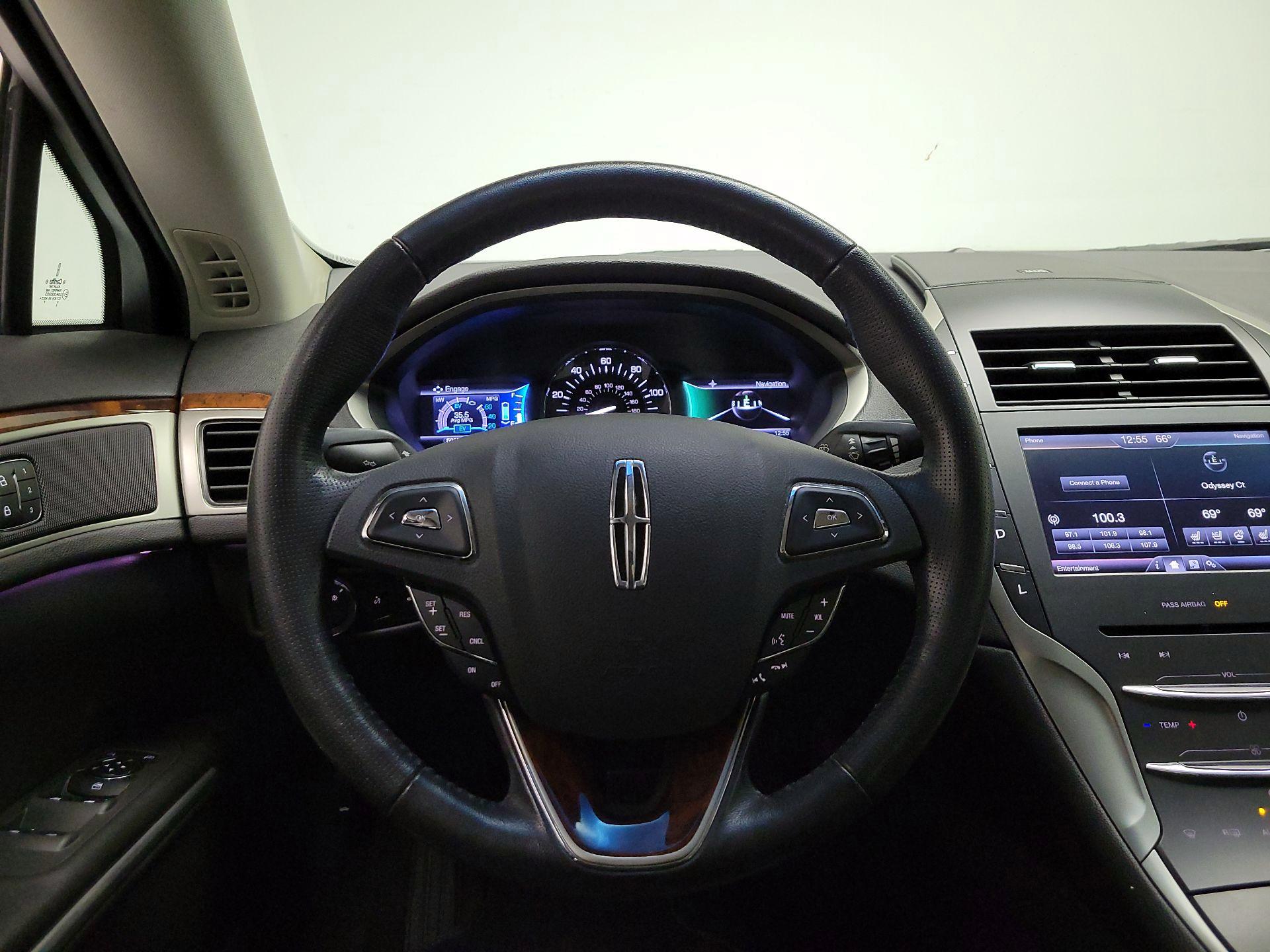 Thumbnail: 2014 Lincoln MKZ - 10