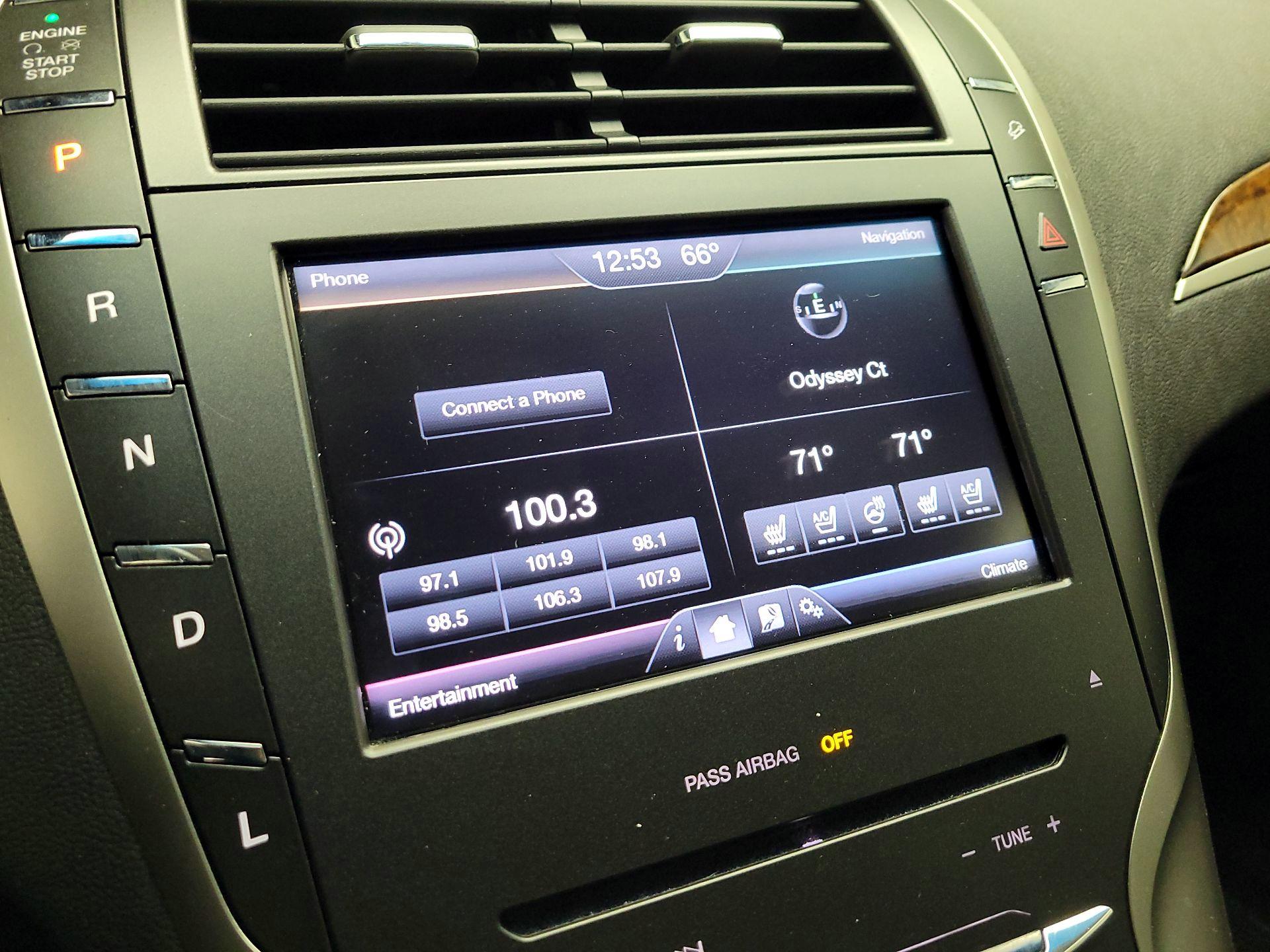 Thumbnail: 2014 Lincoln MKZ - 16