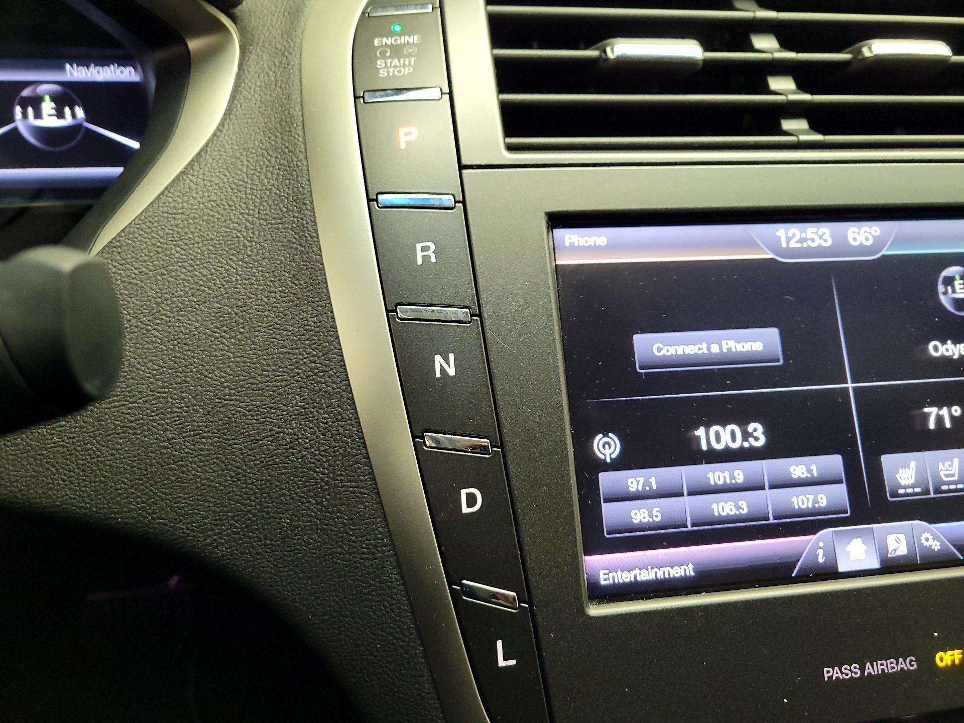 Thumbnail: 2014 Lincoln MKZ - 18