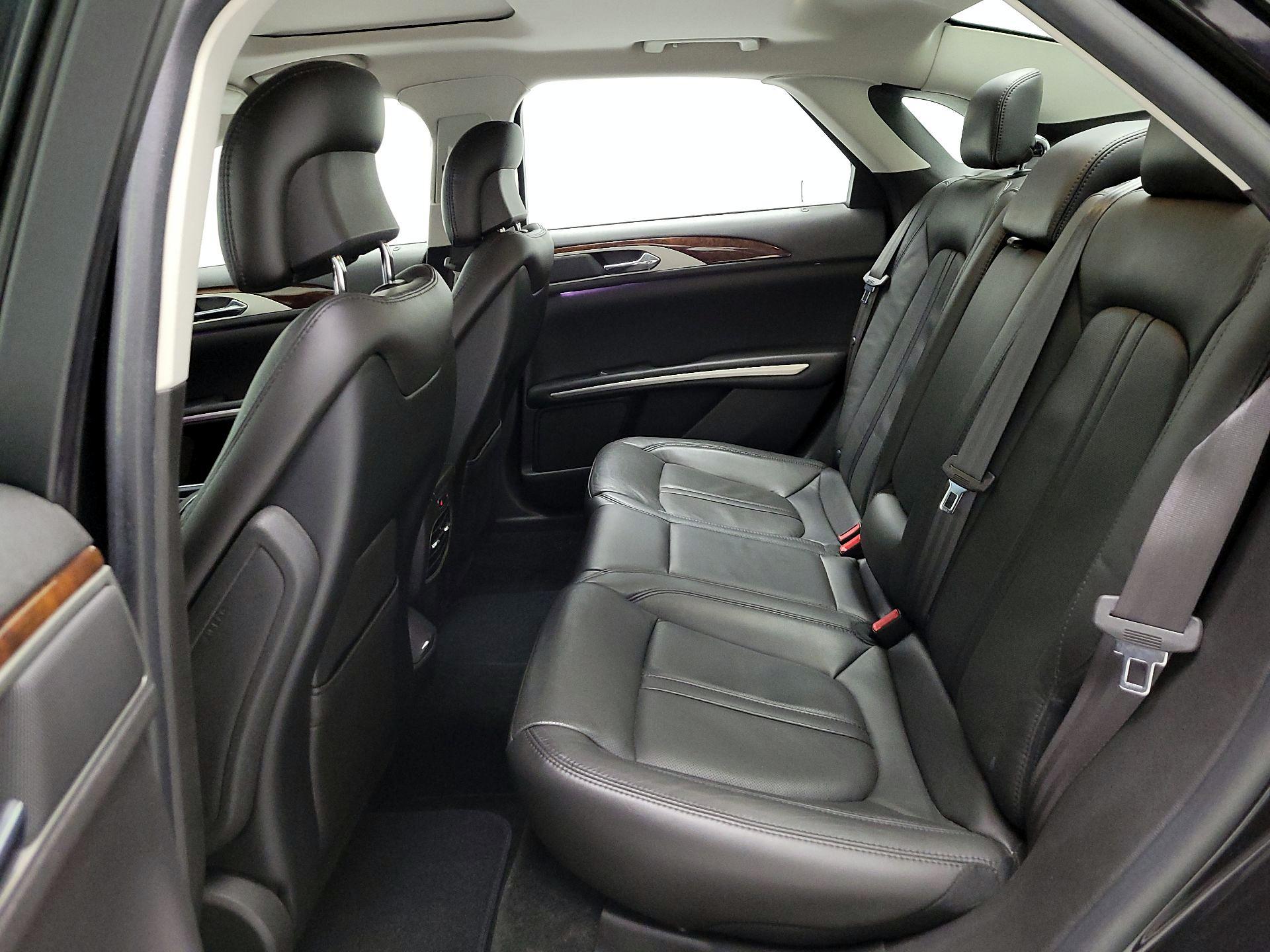 Thumbnail: 2014 Lincoln MKZ - 20