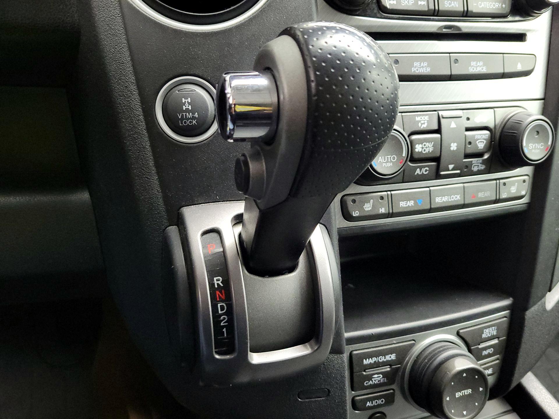 Thumbnail: 2014 Honda Pilot - 17