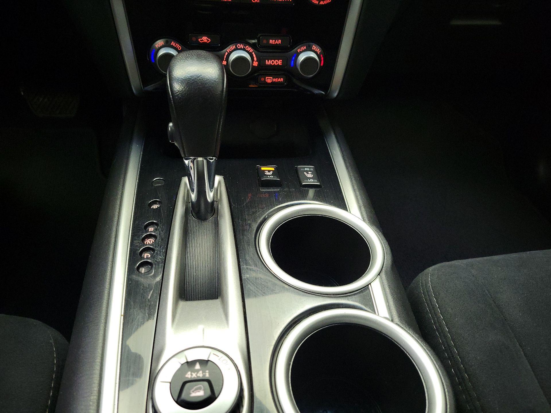 Thumbnail: 2016 Nissan Pathfinder - 17